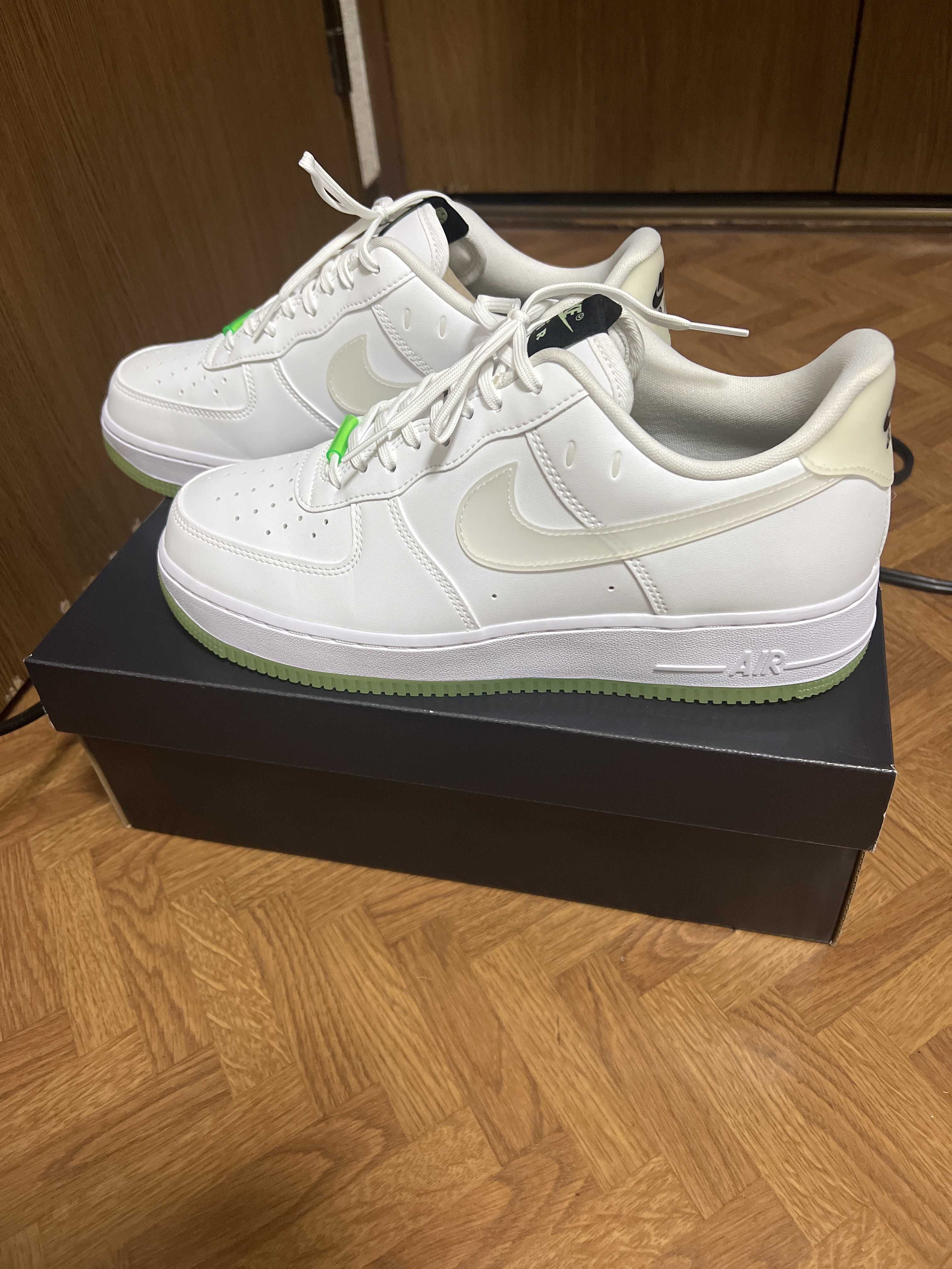 Nike Women's Air Force 1 Low '07 LX "White"