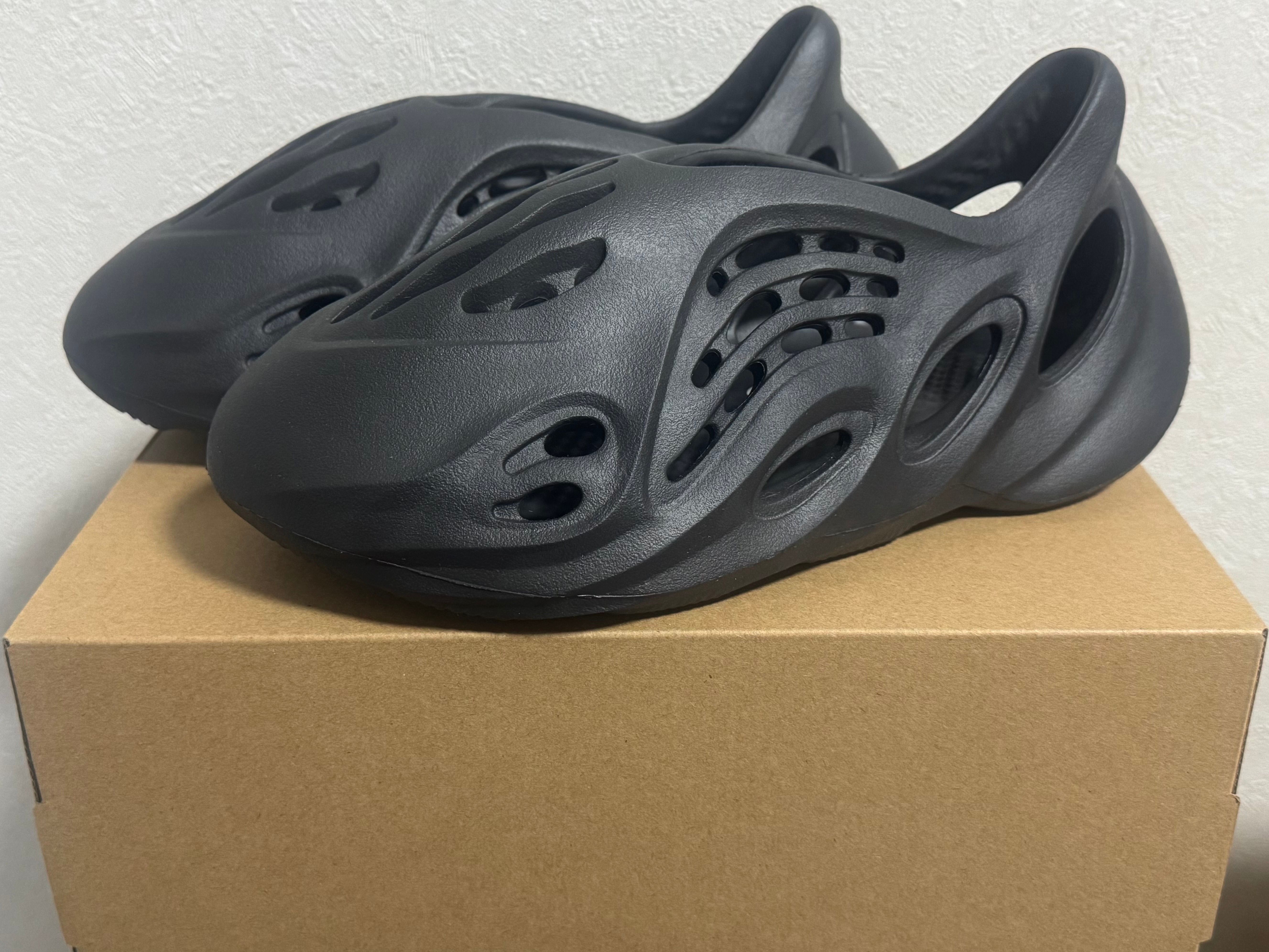 adidas YEEZY Foam Runner "Onyx"