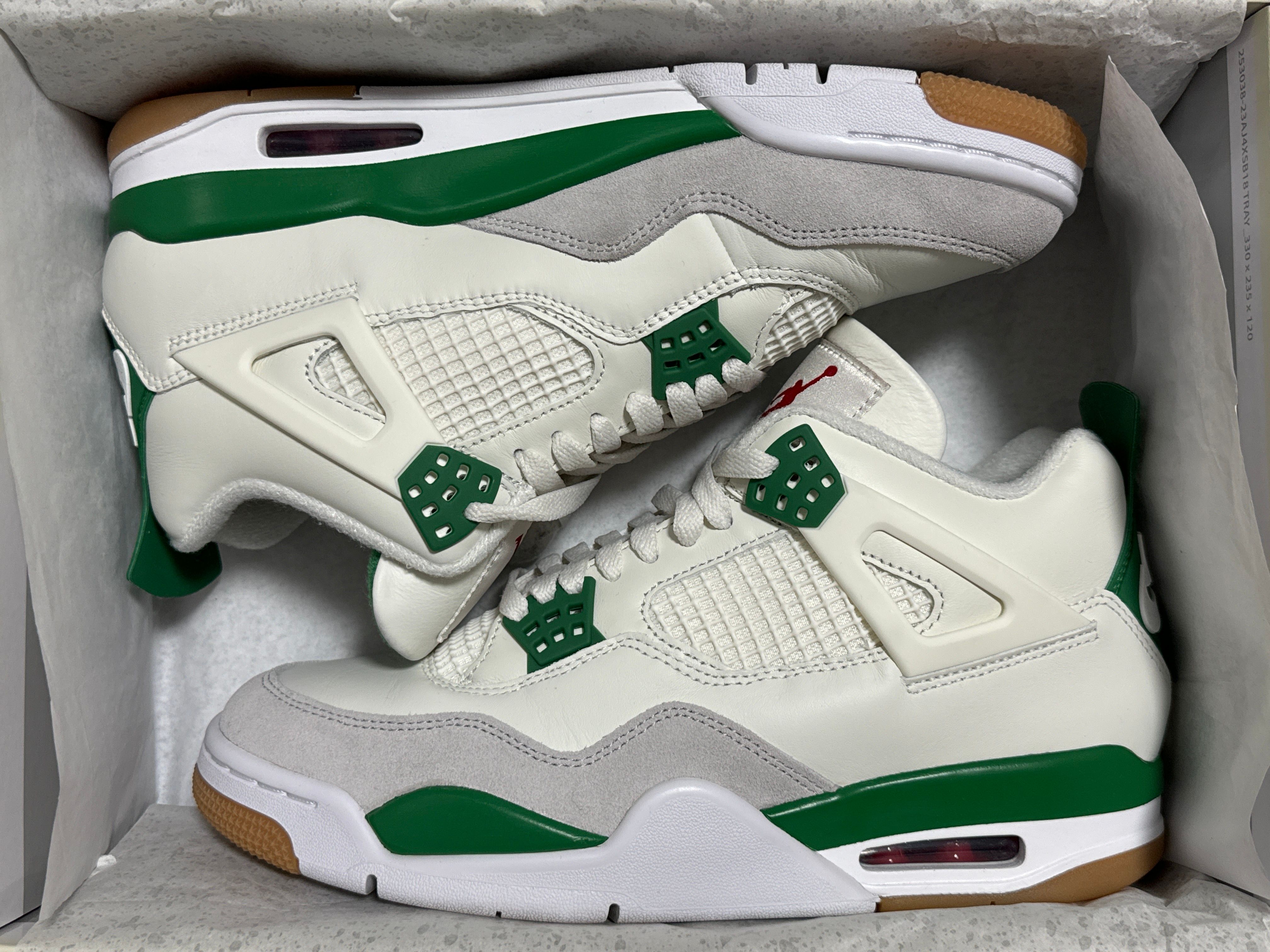 Nike SB × Air Jordan 4 Retro SP "Pine Green"