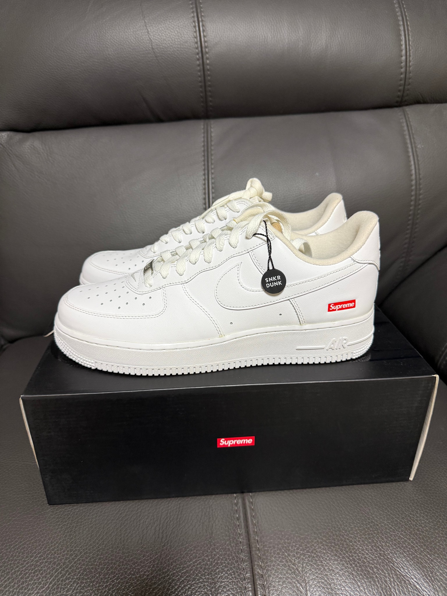 Supreme × Nike Air Force 1 Low "White"