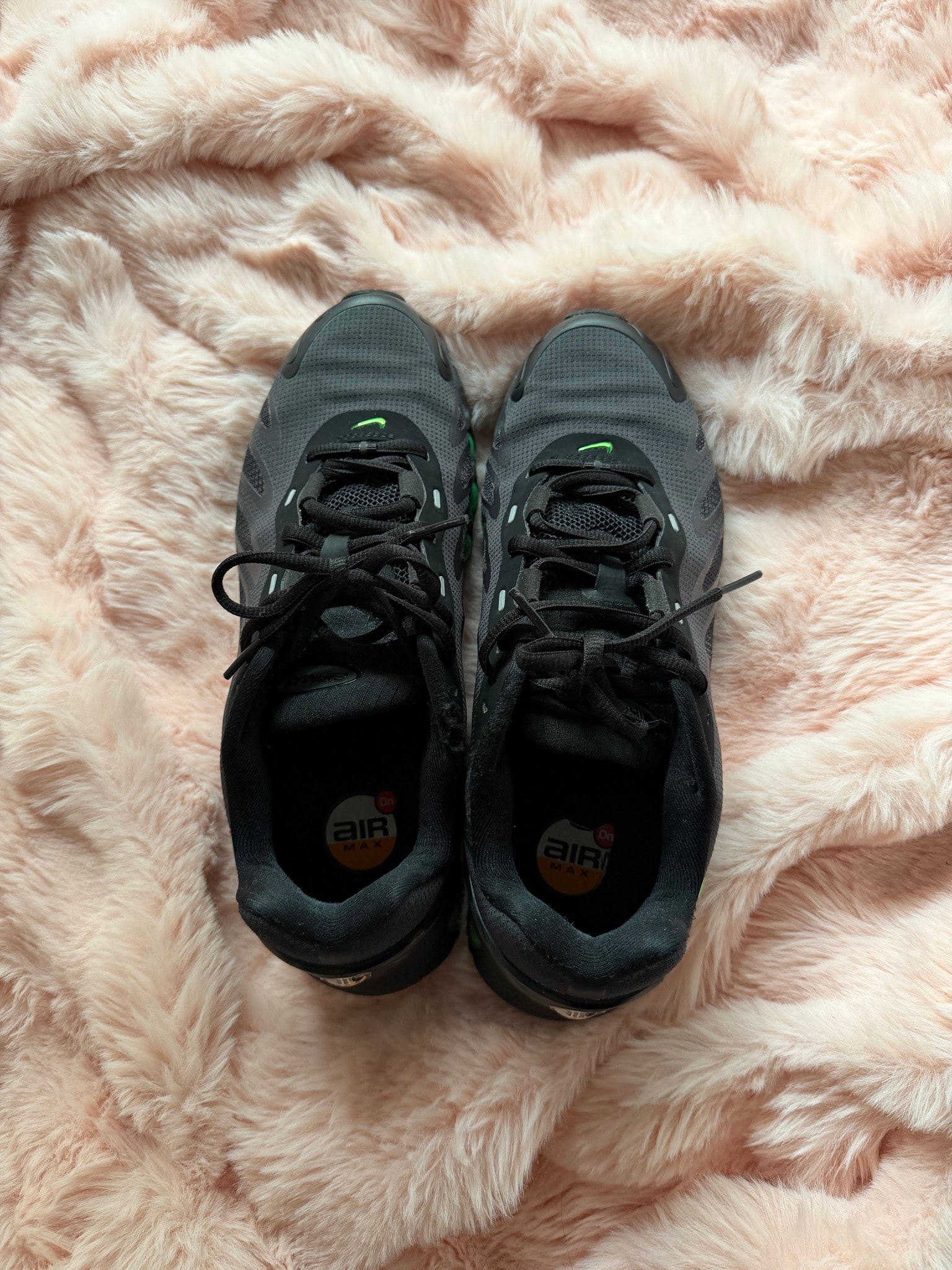 Nike Air Max DN8 "Black/Dark Smoke Grey/Black/Green Strike"