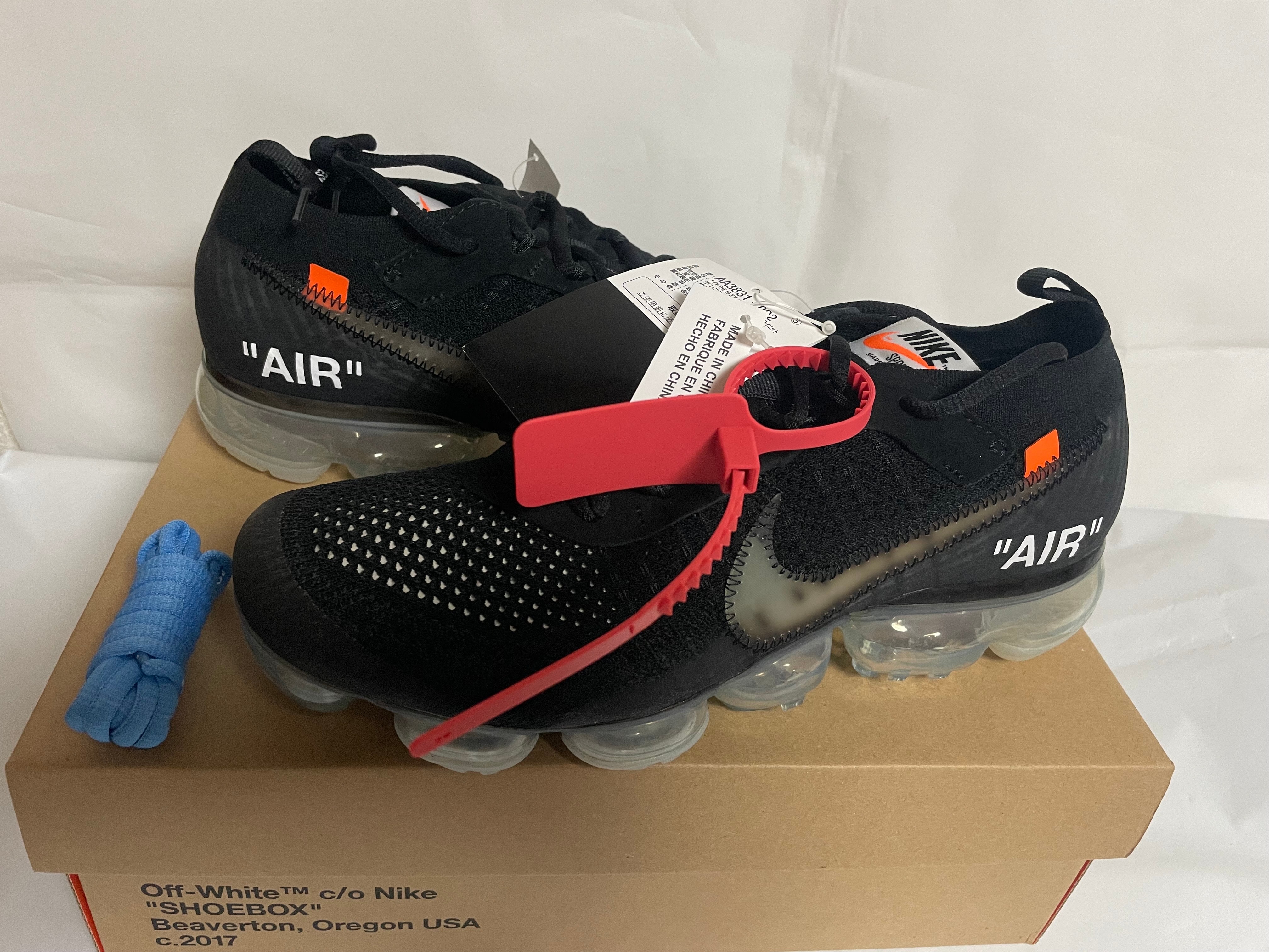 Off-White × Nike Air Vapormax "Black/Total Orange/Clear"