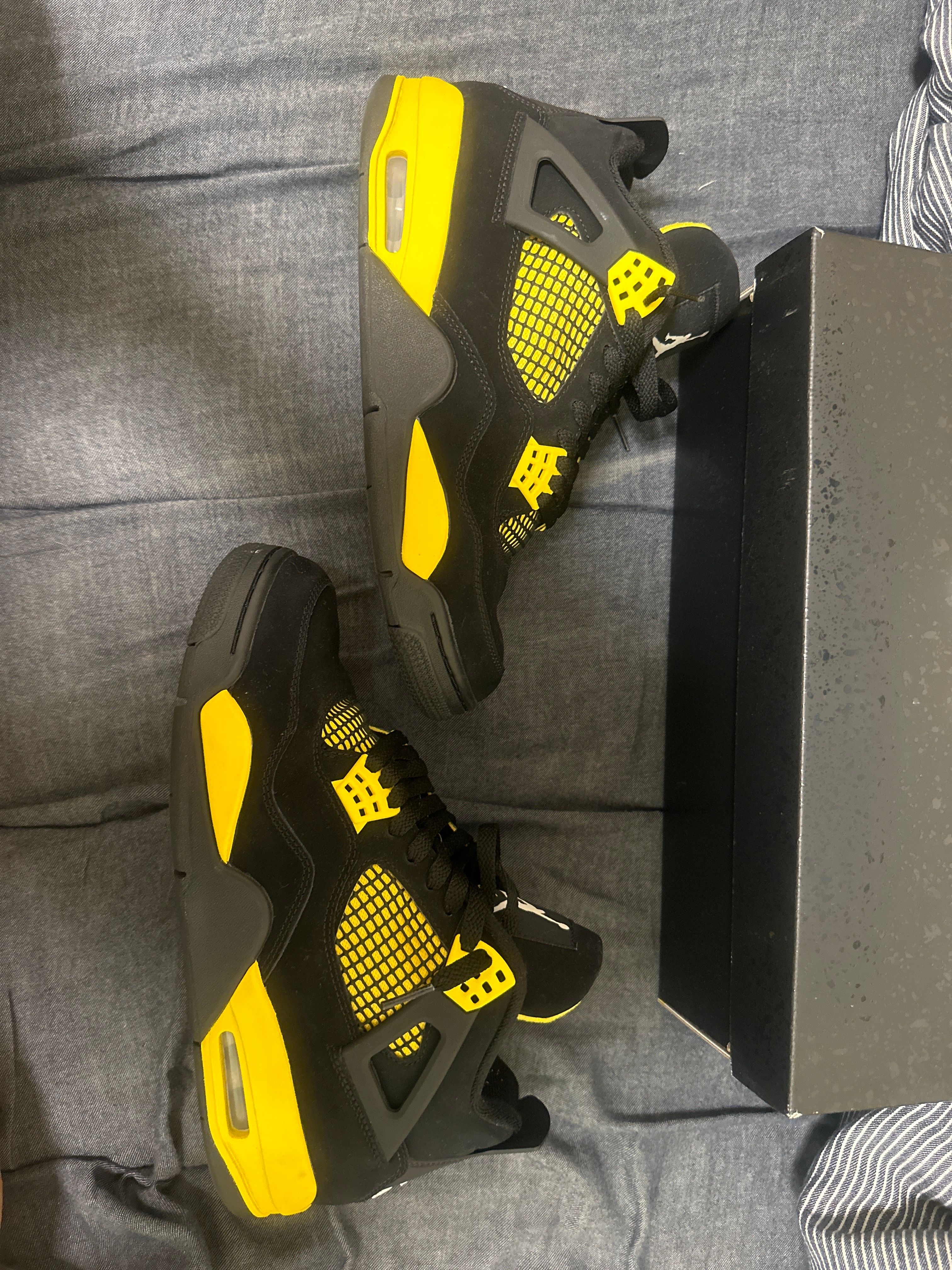 Nike Air Jordan 4 Retro "Thunder"(2023)