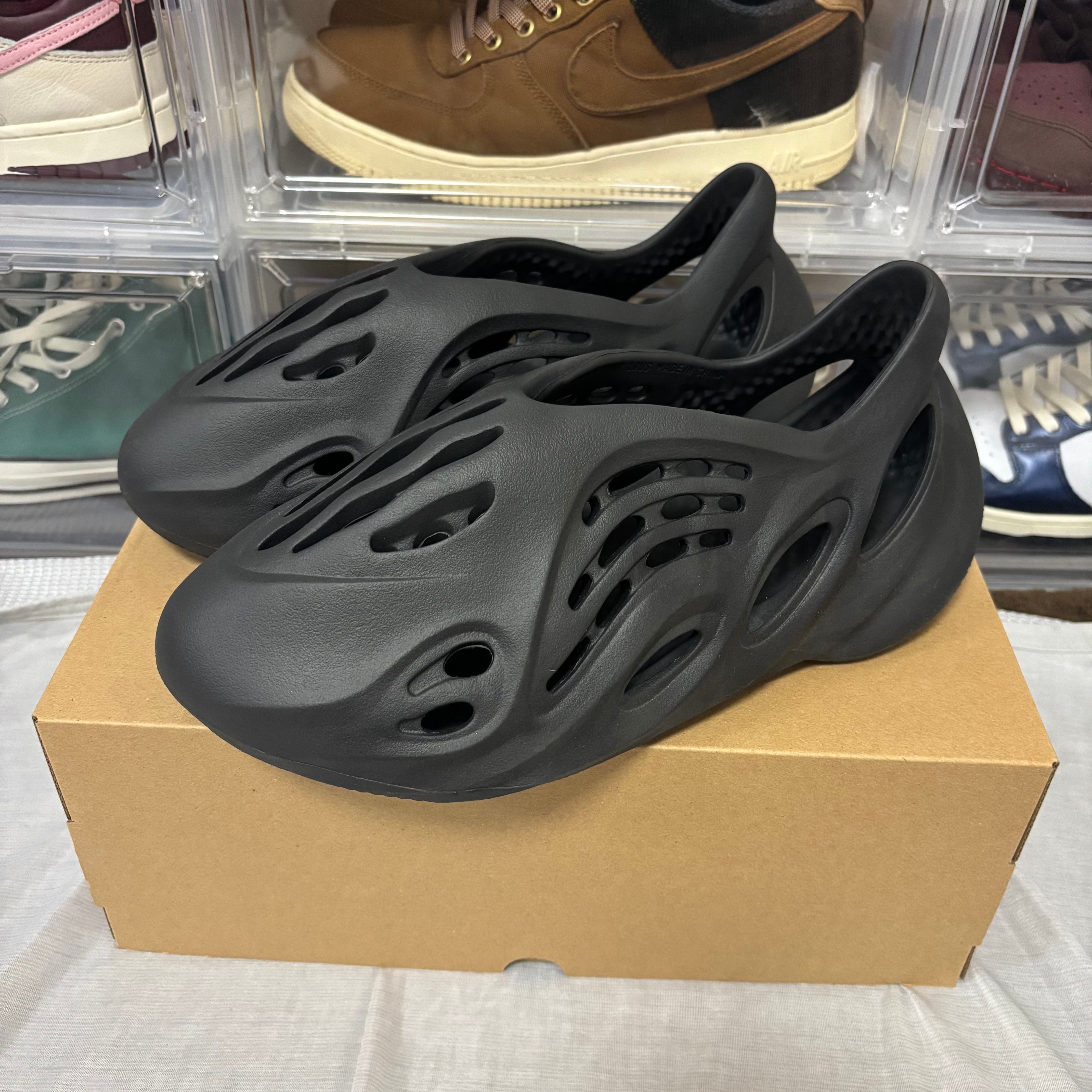 adidas YEEZY Foam Runner "Onyx"