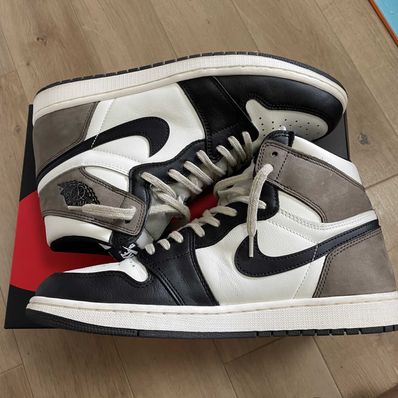 Nike Air Jordan 1 High OG "Sail/Dark Mocha/Black"
