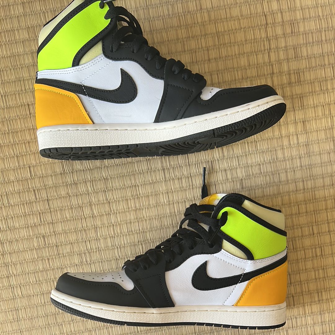 Nike Air Jordan 1 High OG "Volt Gold"