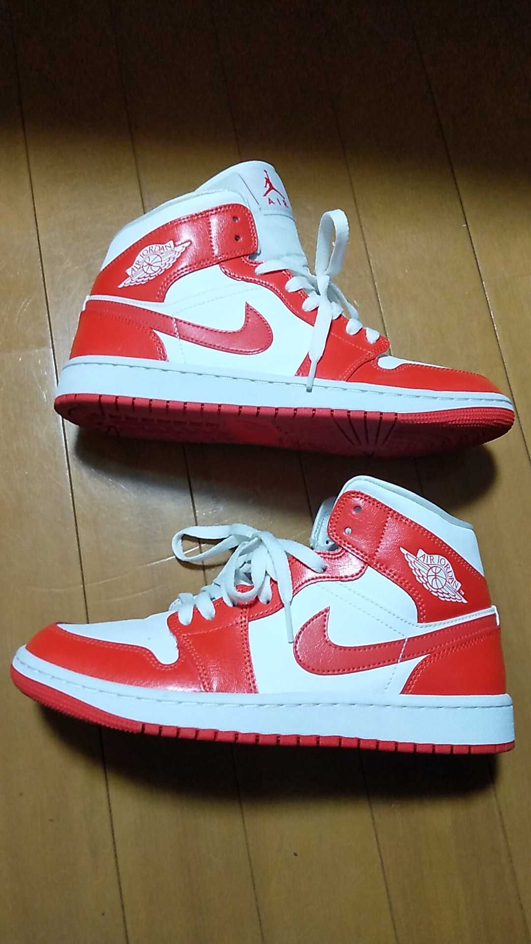 NIKE Women's AIR JORDAN 1 MID "WHITE/HABANERO RED"