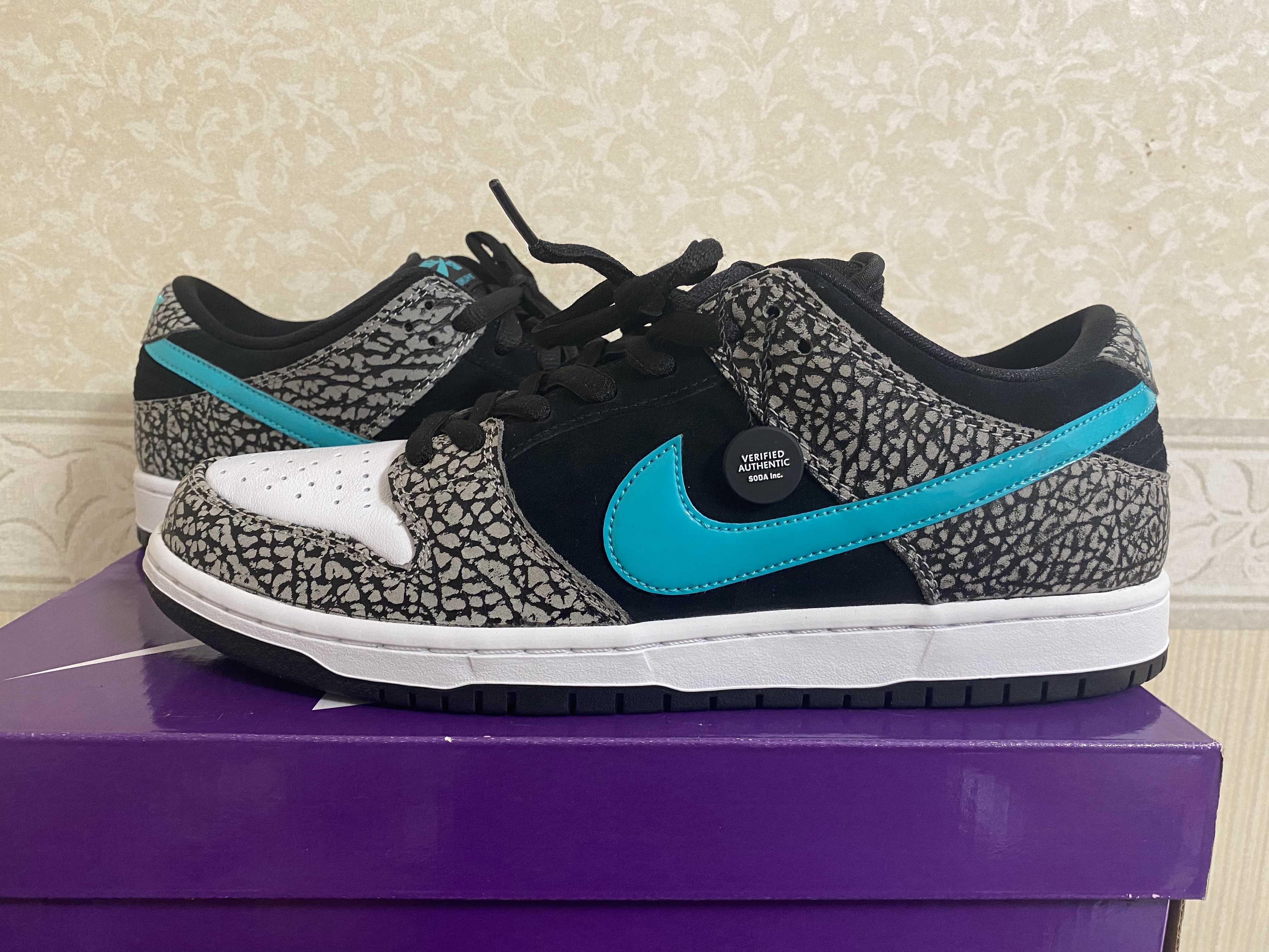 Nike SB Dunk Low "Elephant/Safari"