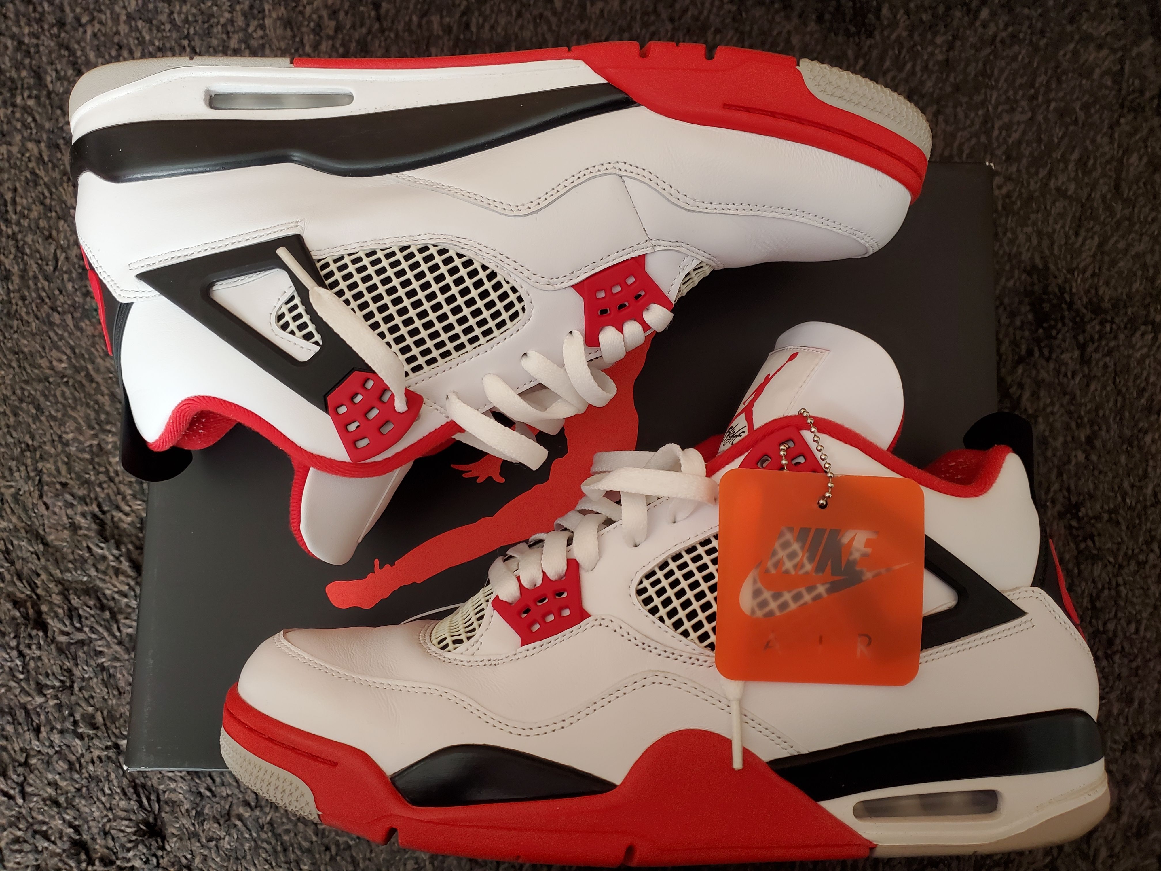 Nike Air Jordan 4 Retro OG "Fire Red" (2020)