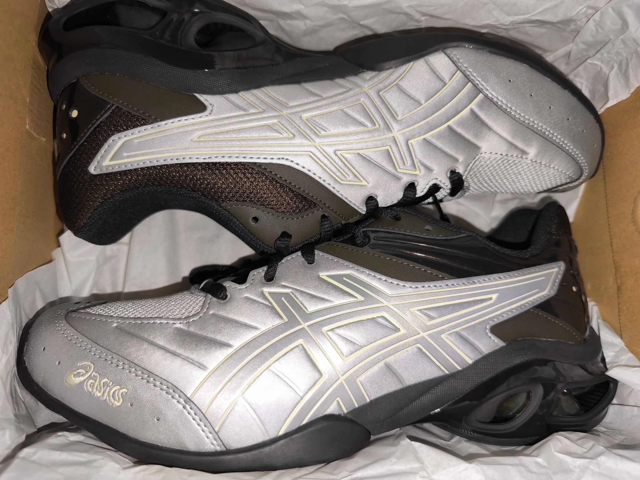 Asics Gel-Kinetic FR "Pure Silver/Black Coffee"