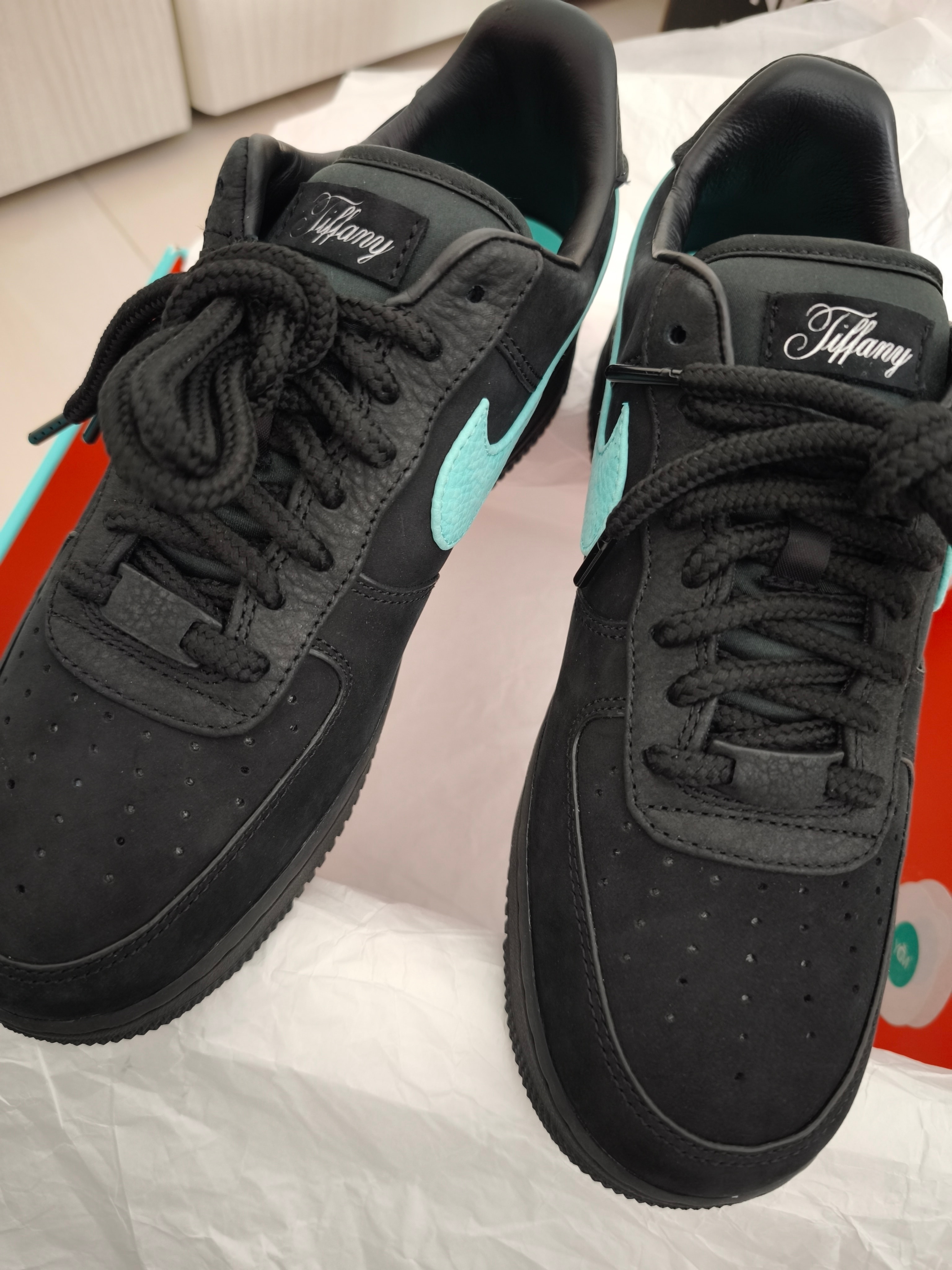 ティファニー × ナイキ エアフォース1 ロー "1837"