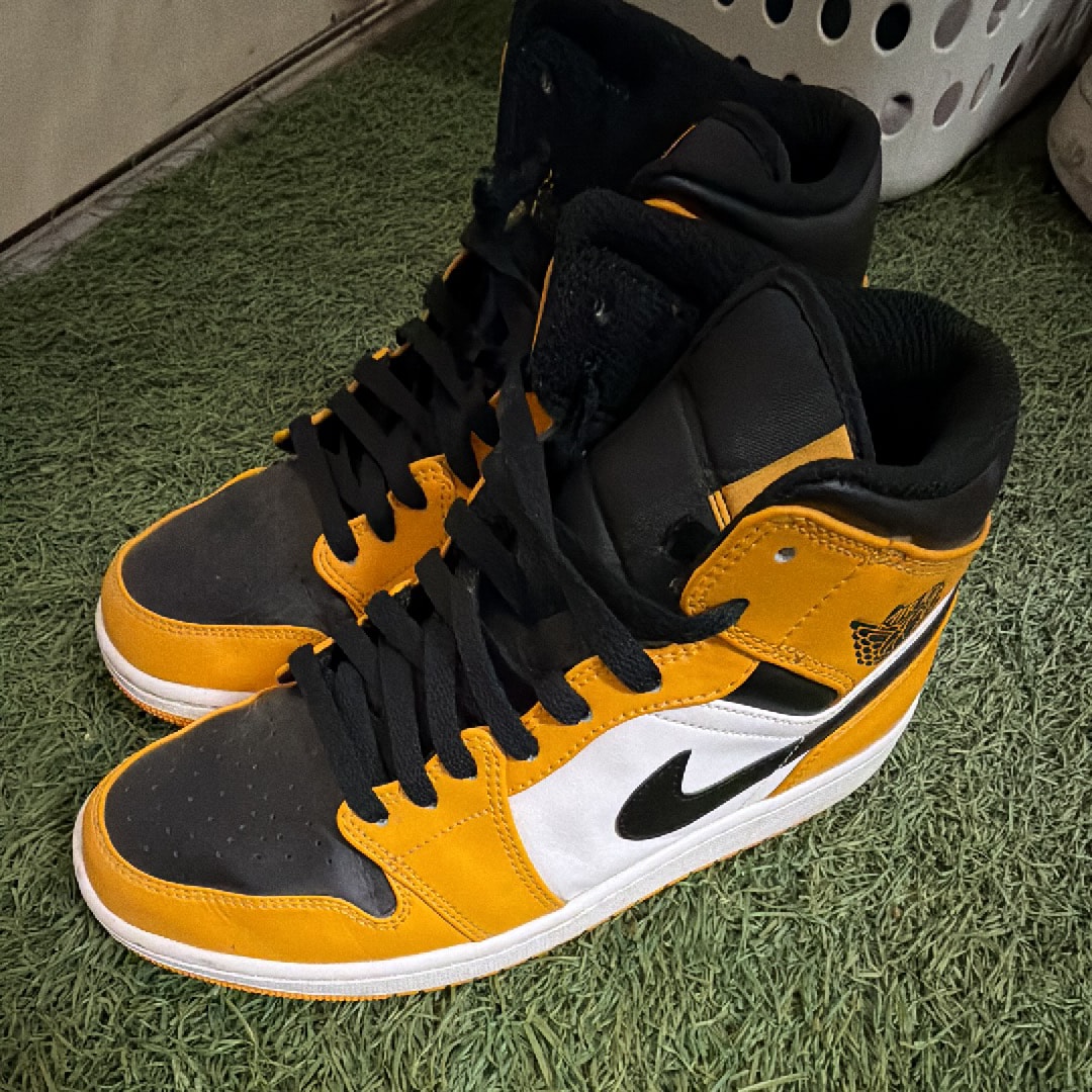 Nike Air Jordan 1 Retro High OG "Taxi"