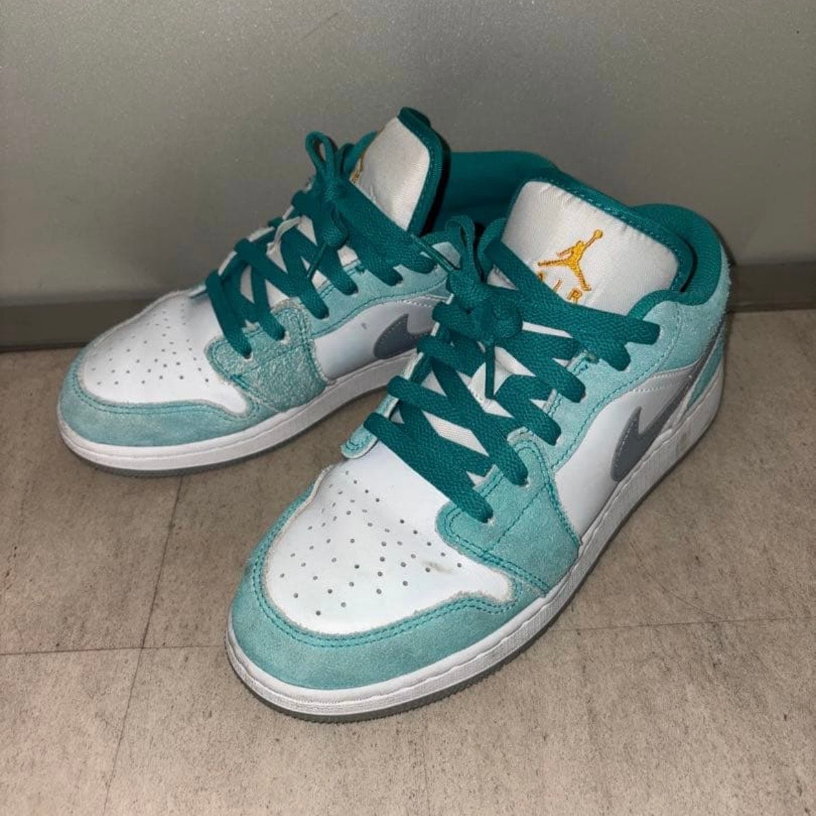 Nike Air Jordan 1 Low SE "New Emerald"