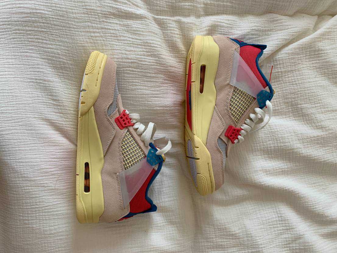 UNION × Nike Air Jordan 4 SP "Guava Ice/Light Fusion Red"