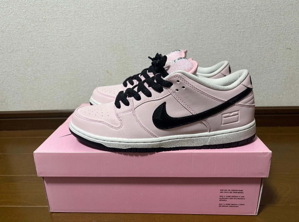 Nike SB Dunk Low "Pink Box"