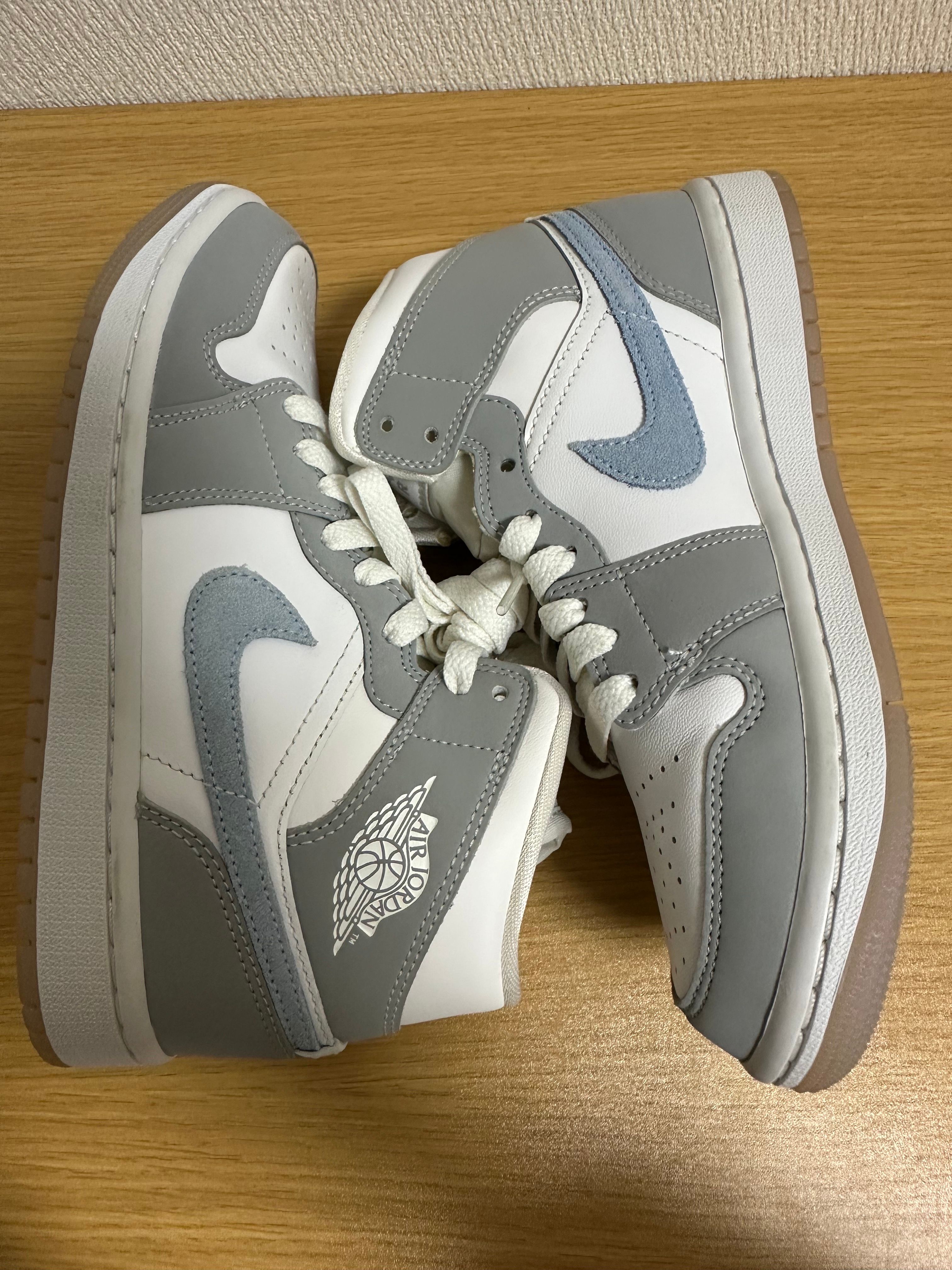 Nike Women's Air Jordan 1 Mid "Wolf Grey"