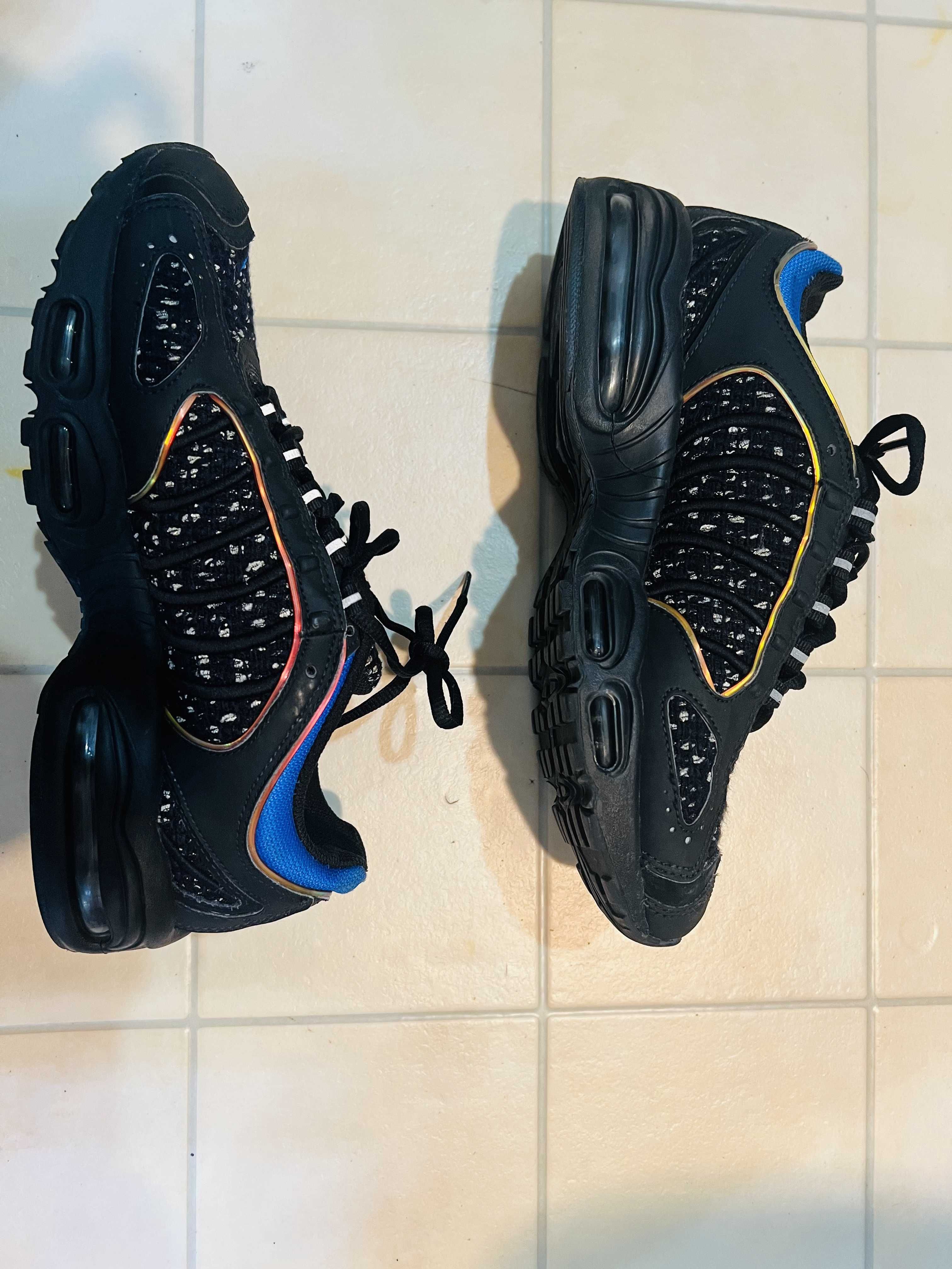 Supreme × Nike Air Max Tailwind 4 "Black"