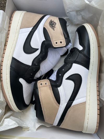 Nike Women's Air Jordan 1 Retro High OG "Latte"