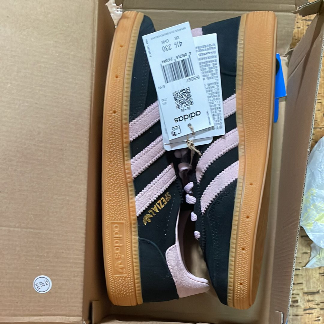 adidas Handball Spezial "Core Black/Clear Pink/Gum"