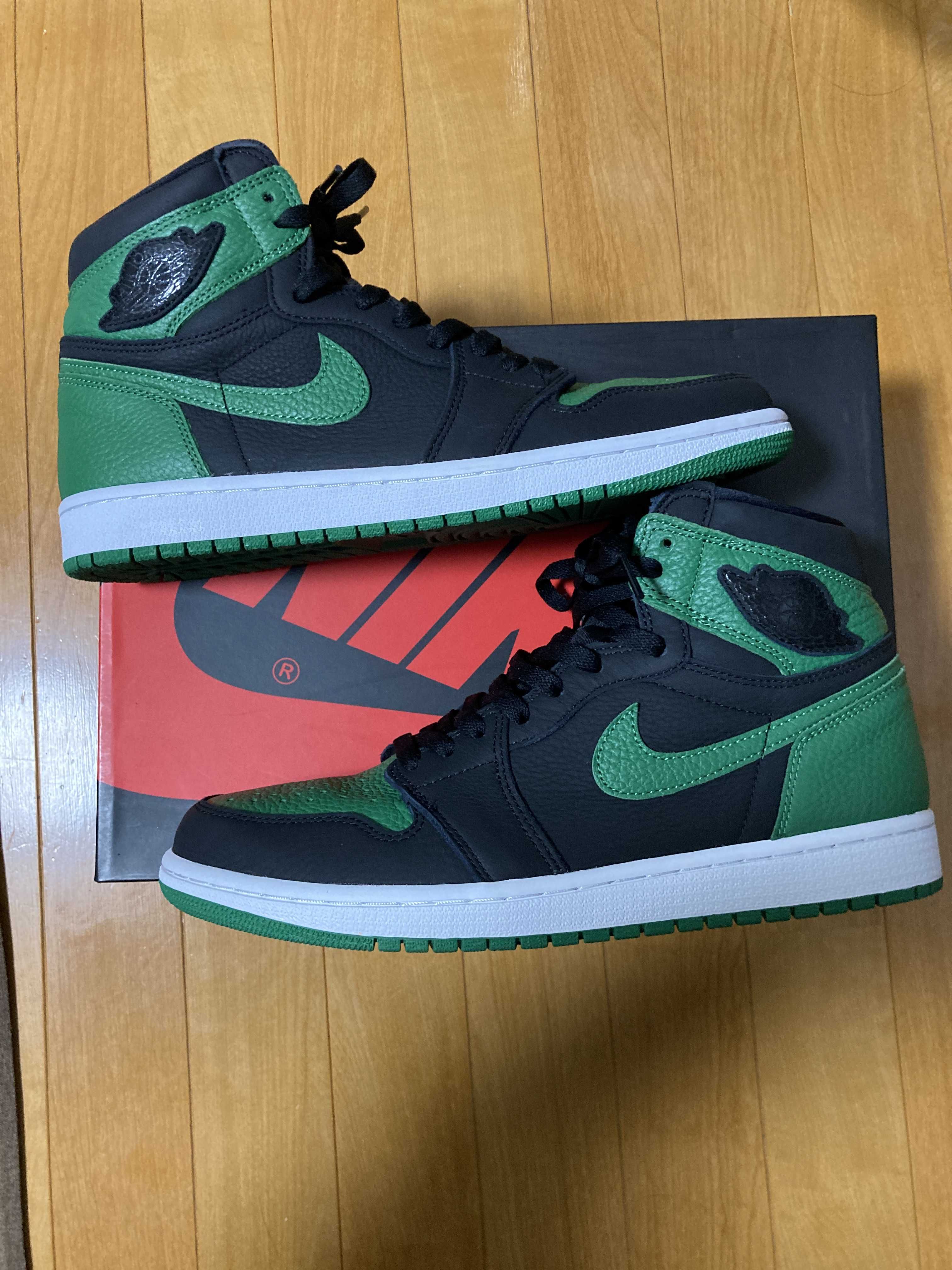 Nike Air Jordan 1 Retro High OG "Black/Pine Green" (2020)