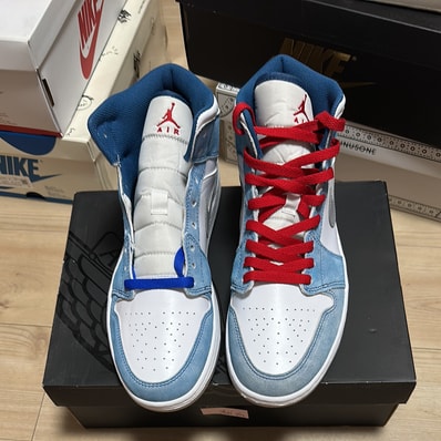 Nike Air Jordan 1 Mid SE "White/Hyper Royal/Red"