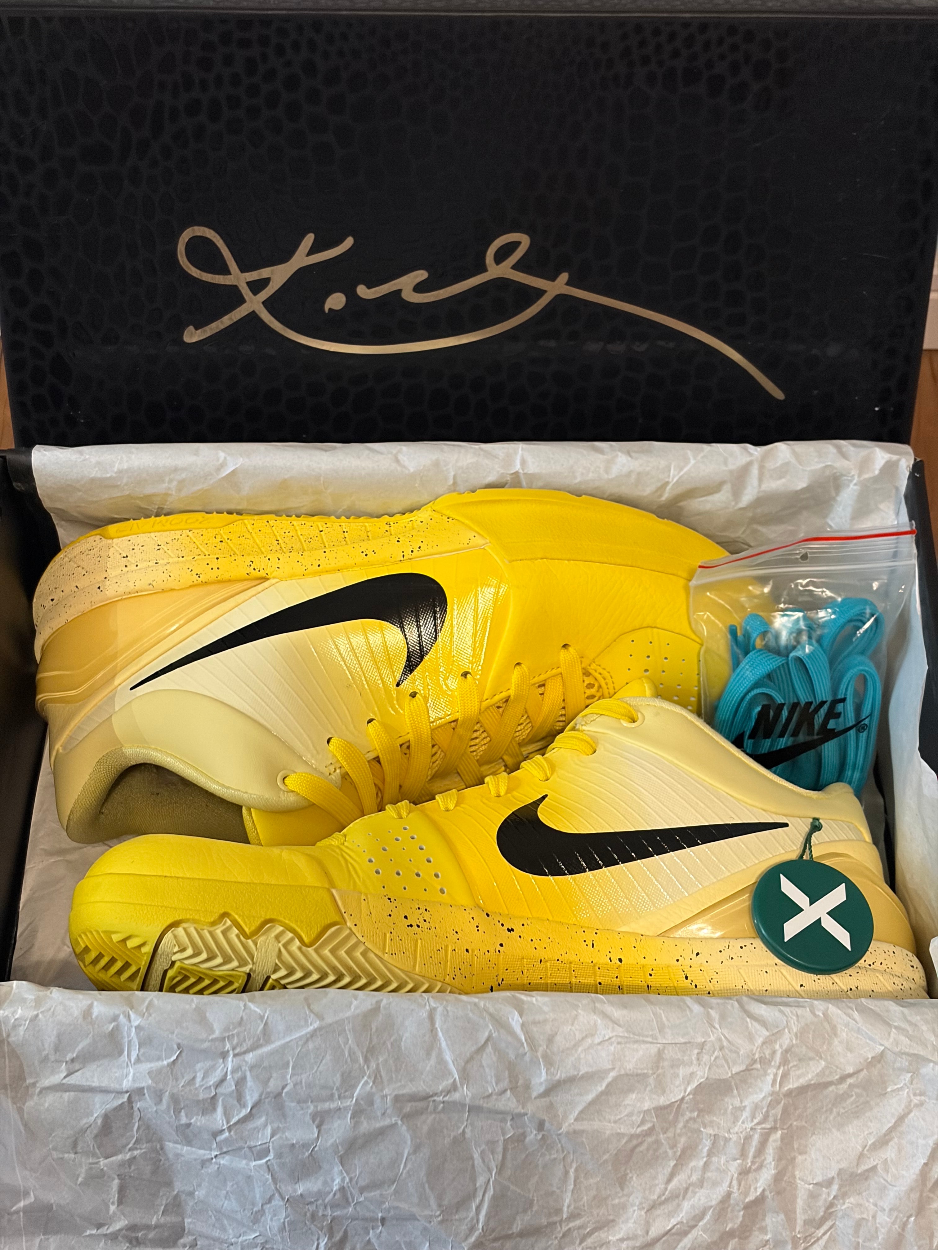 Nike Kobe 4 Protro CHBL "Lightning"