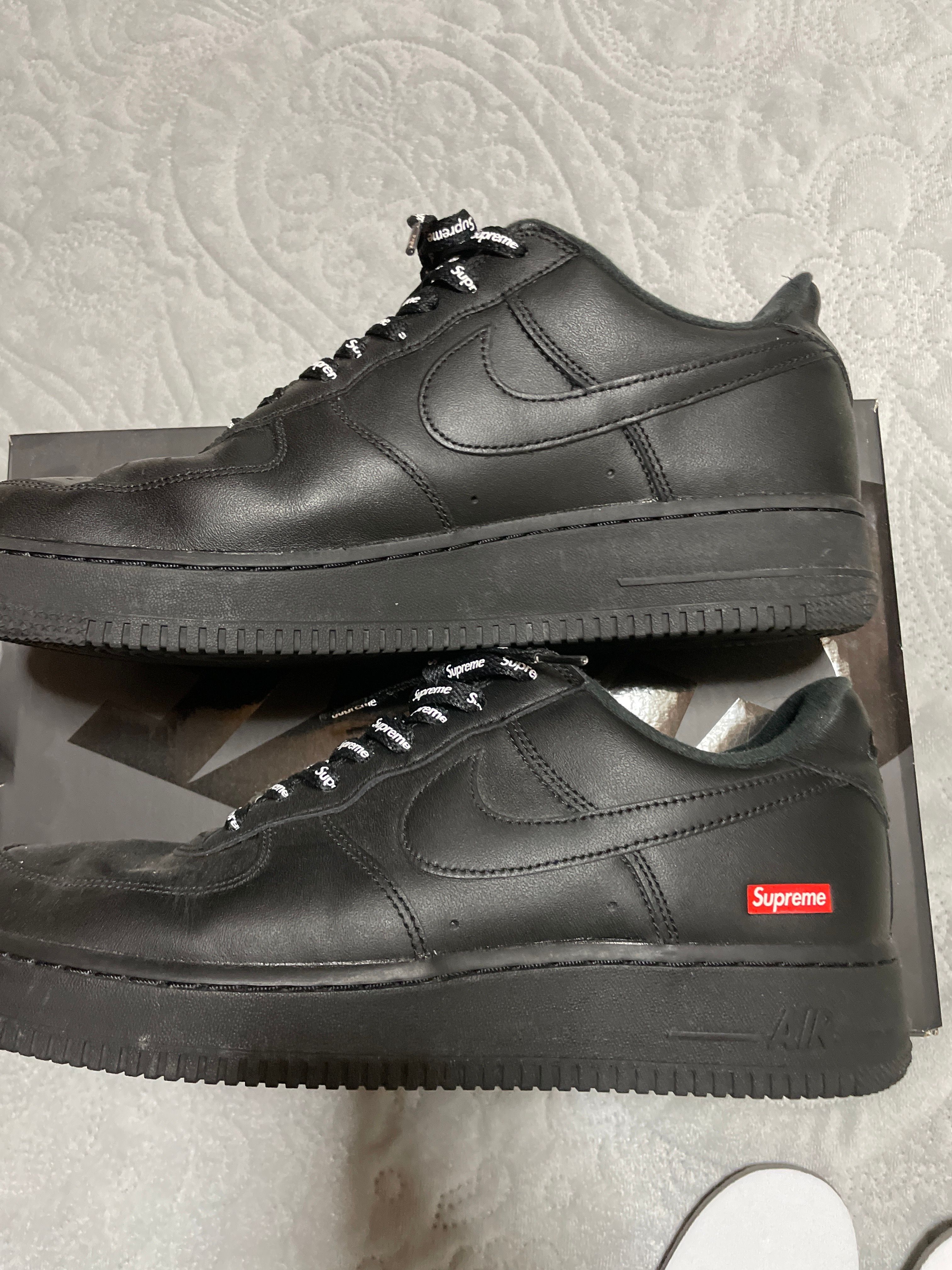 Supreme × Nike Air Force 1 Low "Black"
