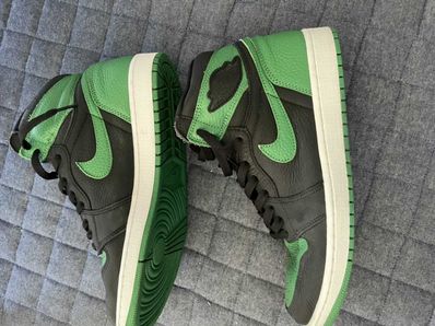 Nike Air Jordan 1 Retro High OG "Black/Pine Green" (2020)