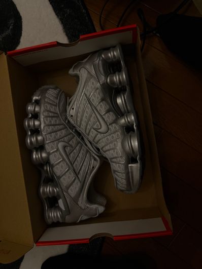 Nike Women's Shox TL "Pure Platinum and Metallic Silver"