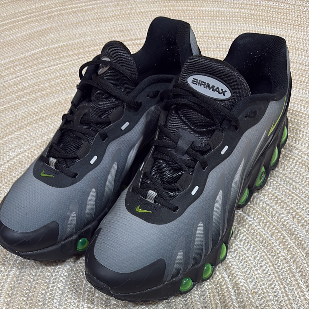 Nike Air Max DN8 "Black/Light Smoke Grey/Black/Volt"