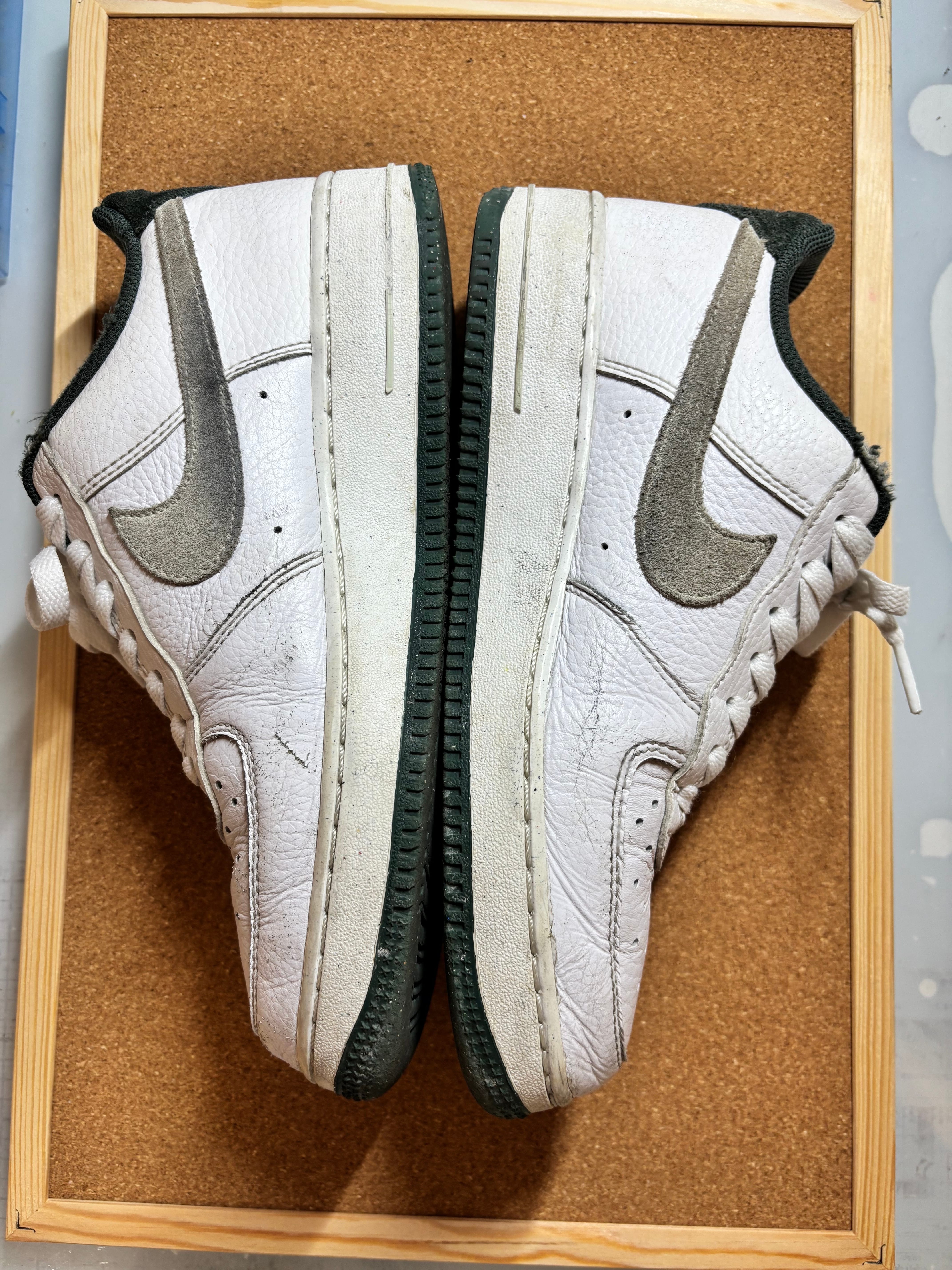 ナイキ エアフォース1 ロー '07 LV8 "ホワイト/シーグラス/ヴィンテージグリーン"