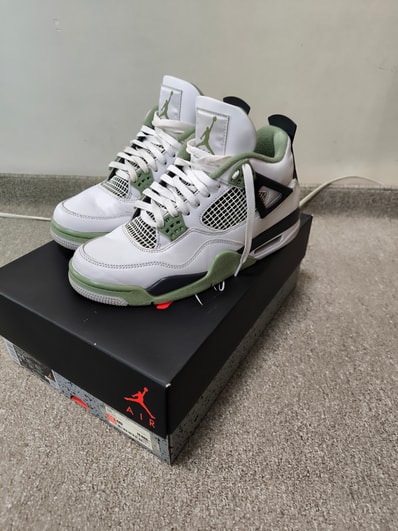 Nike Women's Air Jordan 4 "Oil Green"