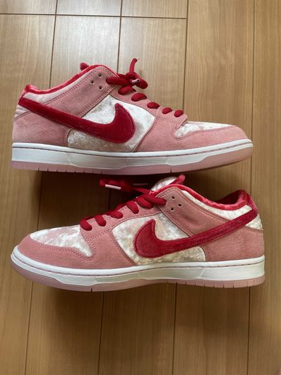 Strangelove × Nike SB Dunk Low "Valentine’s Day"