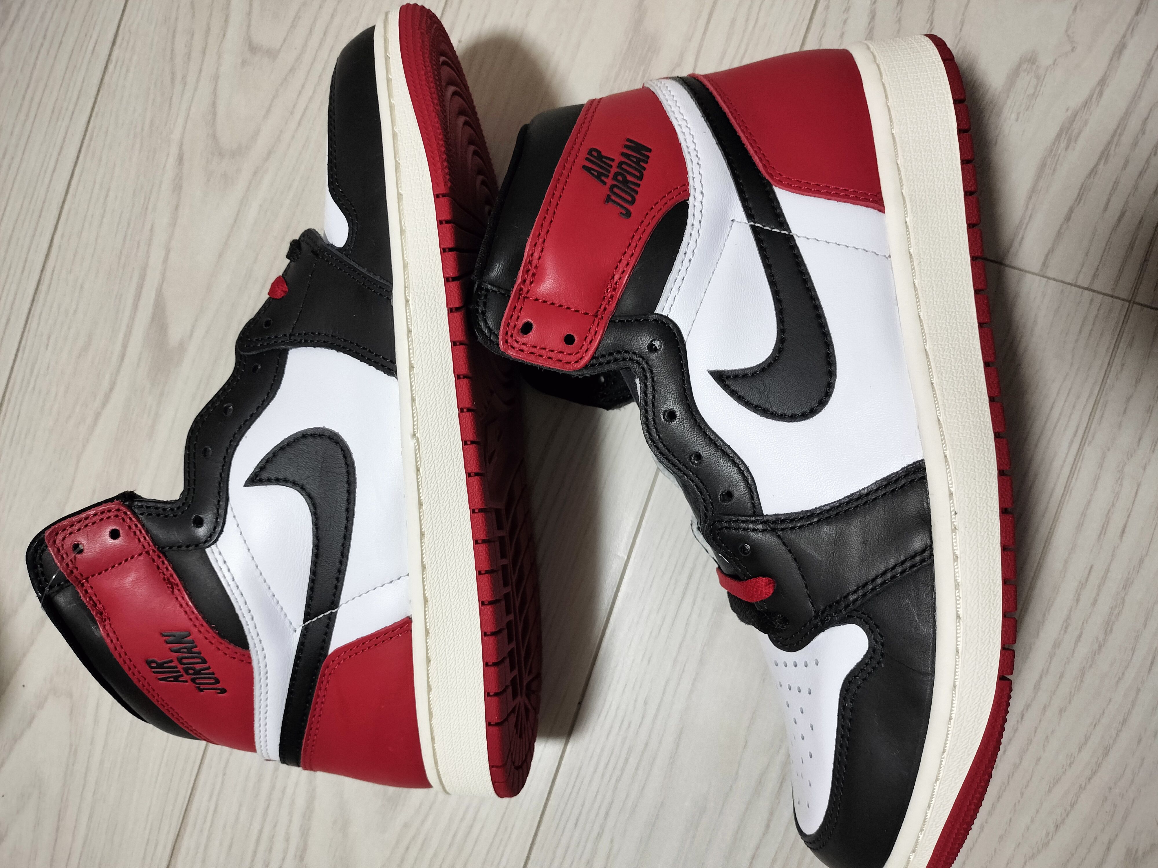 Nike Air Jordan 1 Retro High OG "Black Toe Reimagined"
