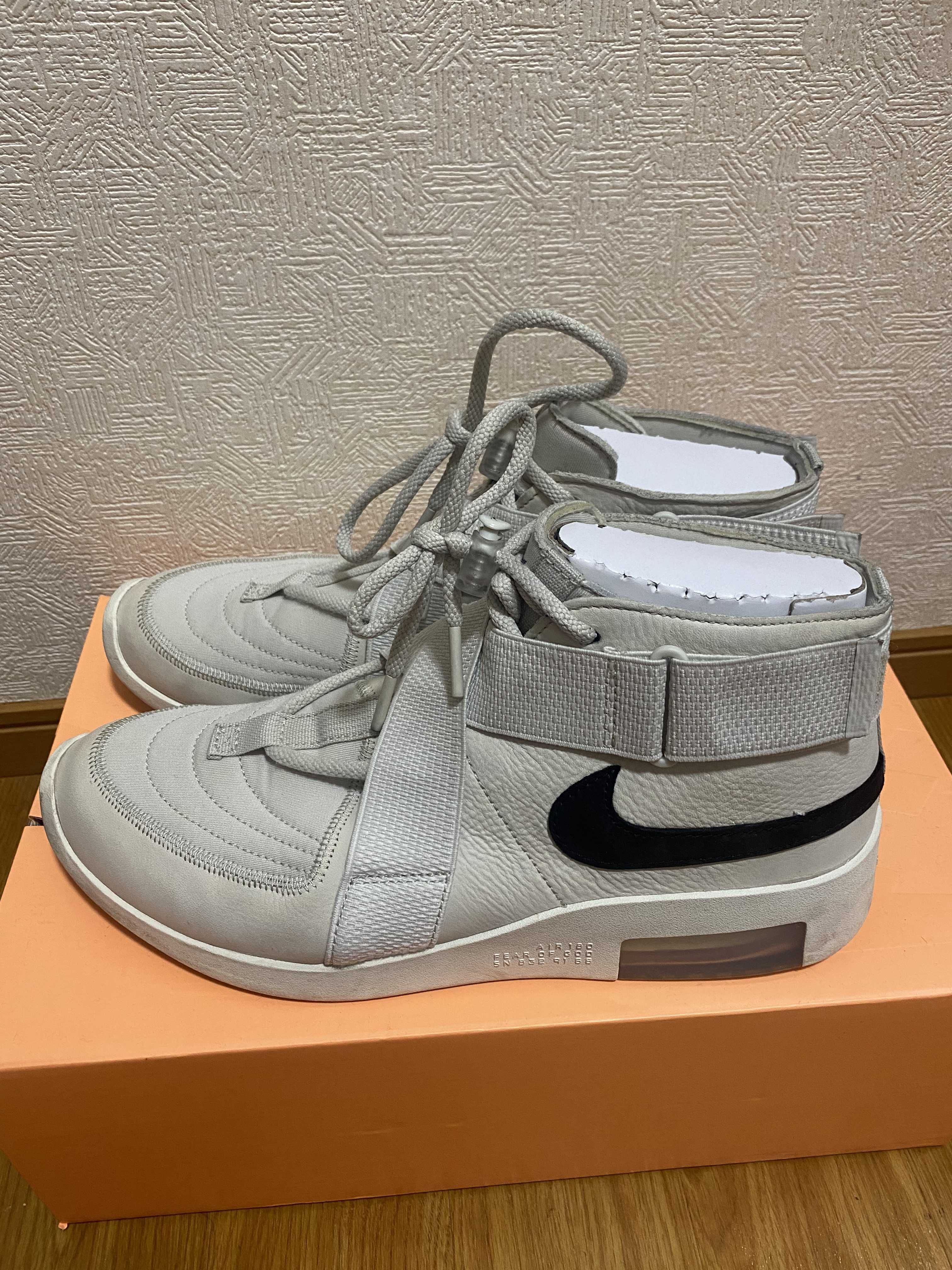 Fear Of God × Nike Air  Raid "Light Bone"