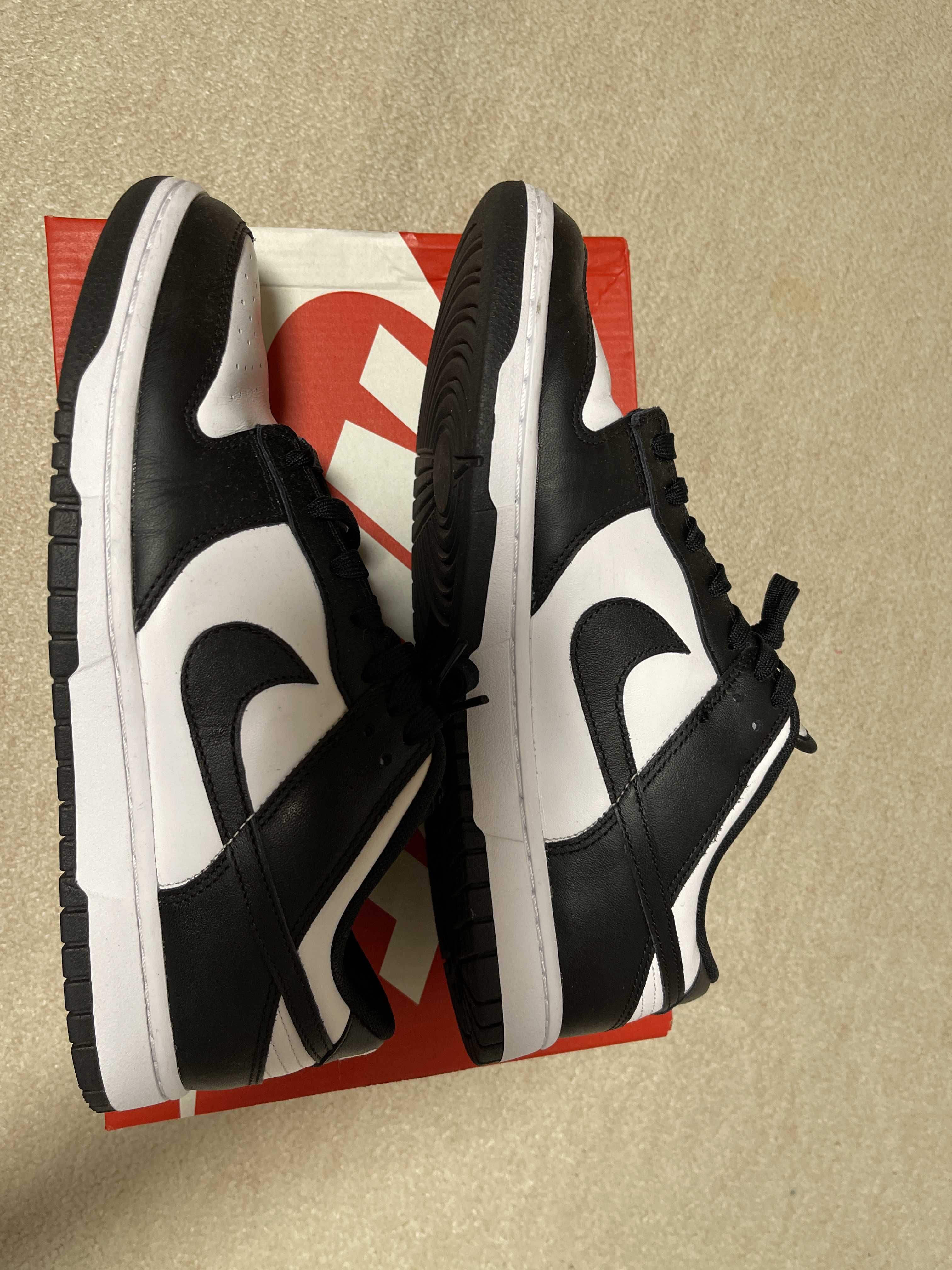 Nike Dunk Low Retro "Panda/White/Black"