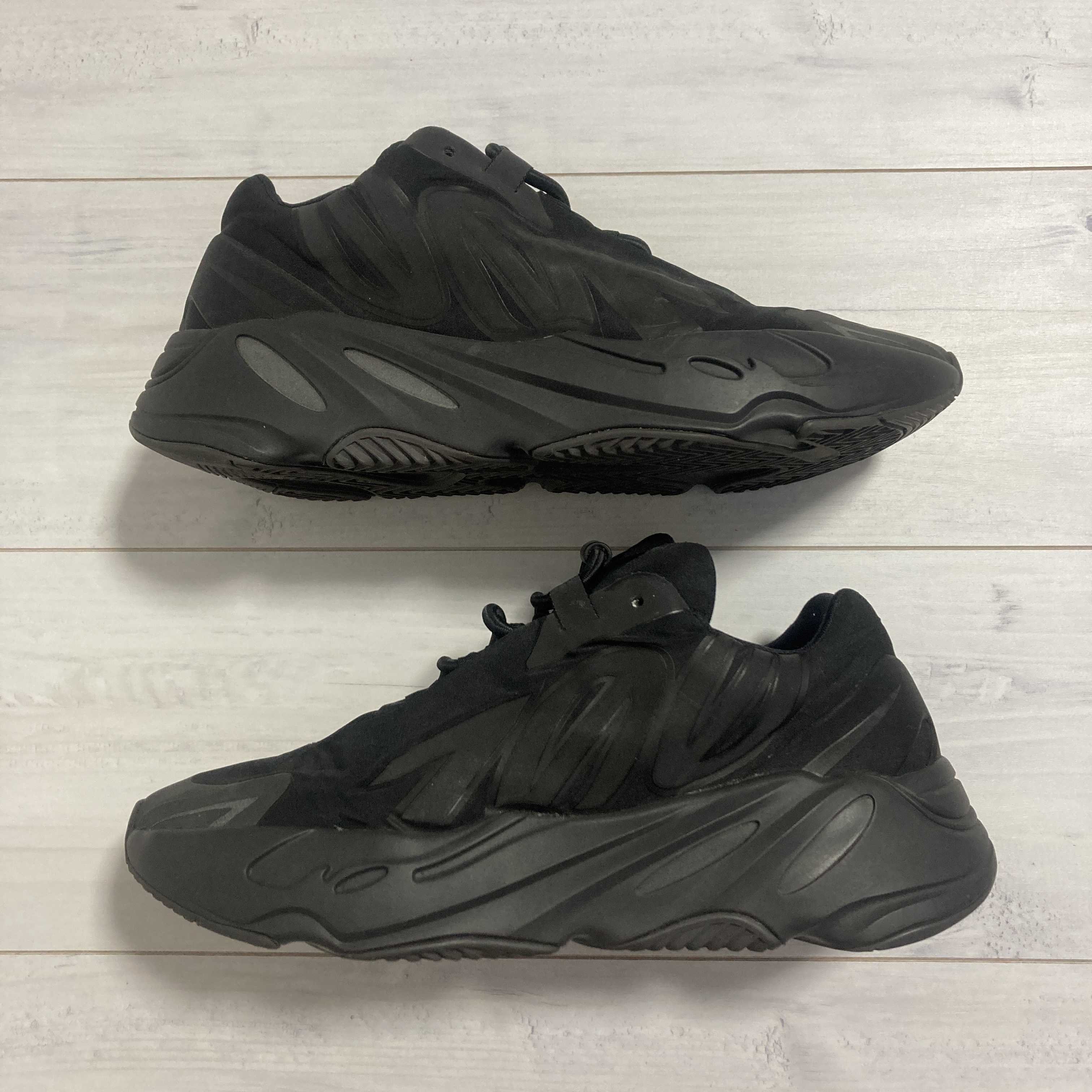 adidas YEEZY Boost 700 MNVN "Black"