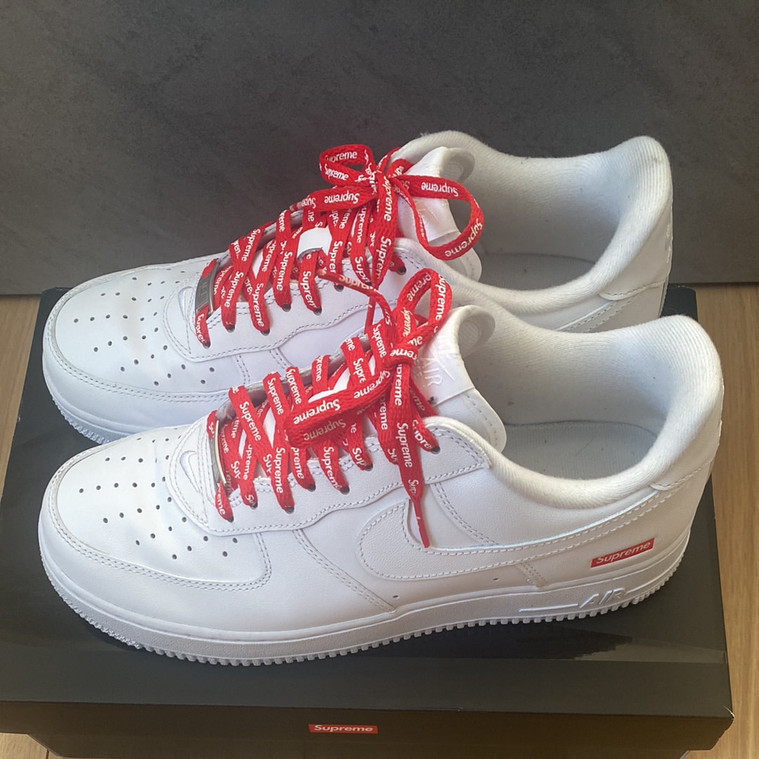 Supreme × Nike Air Force 1 Low 