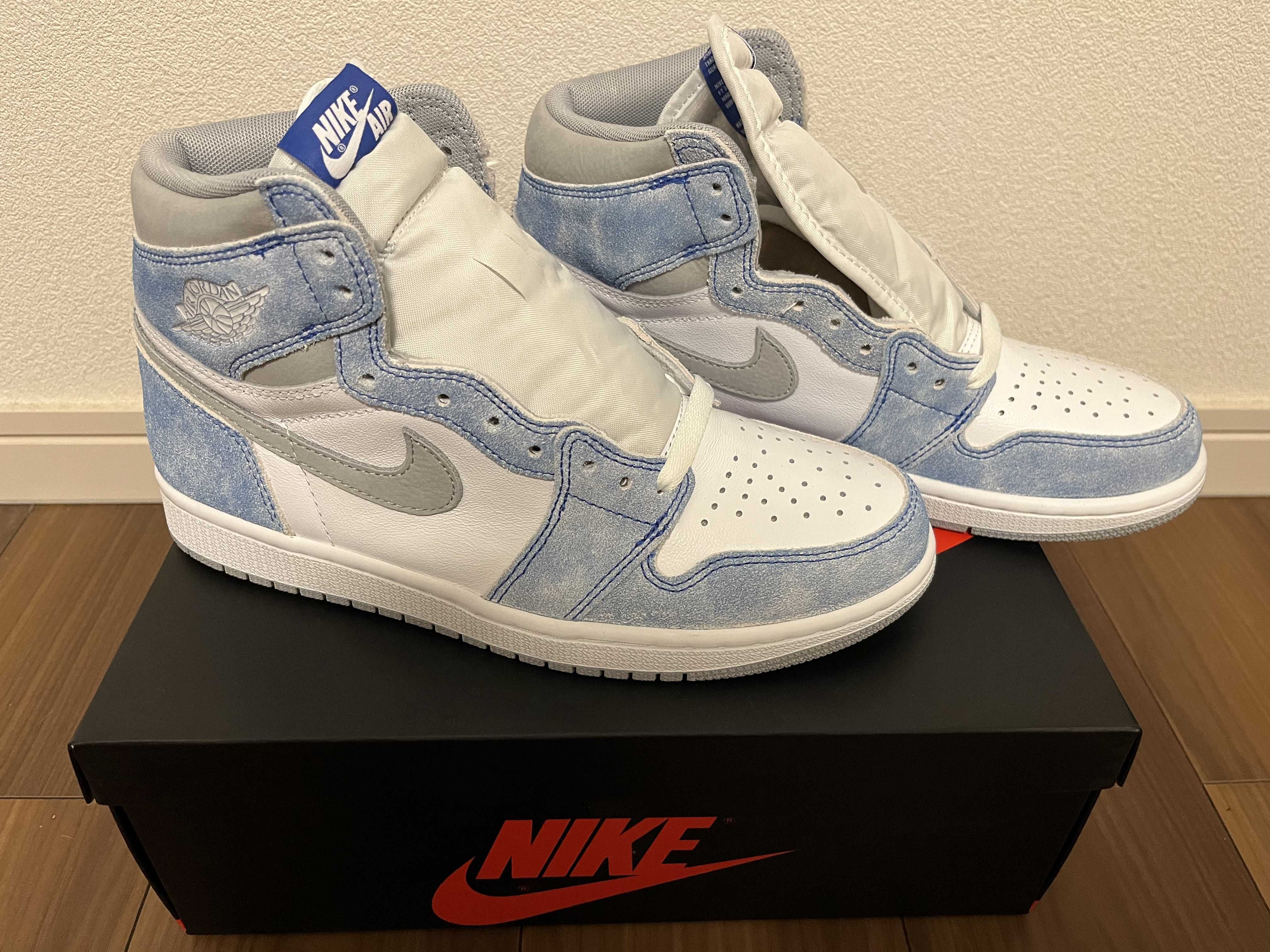 Nike Air Jordan 1 High OG "Hyper Royal"