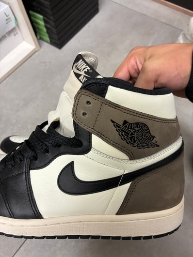 Nike Air Jordan 1 High OG "Sail/Dark Mocha/Black"