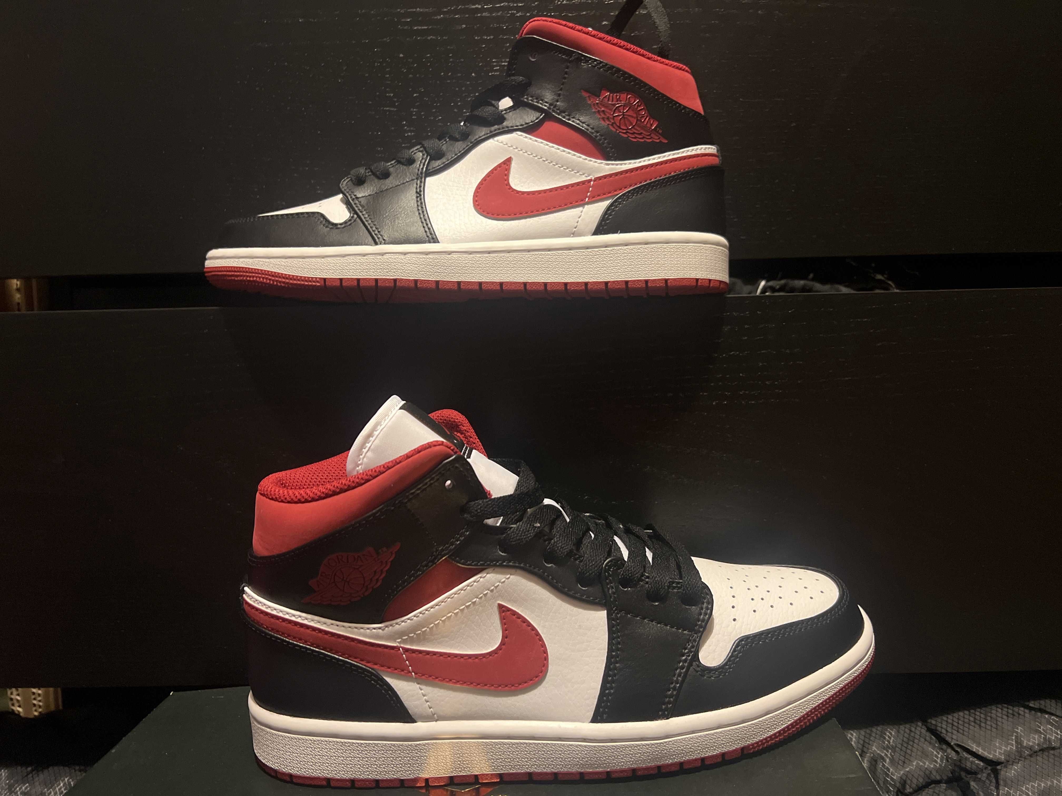 Nike Air Jordan 1 Mid "White/Gym Red Black"