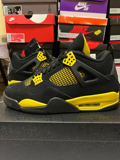 Nike Air Jordan 4 Retro "Thunder"(2023)