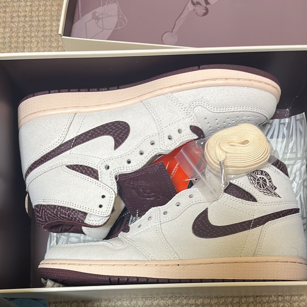 A Ma Maniere × Nike Air Jordan 1 Retro High OG "Sail and Burgundy"