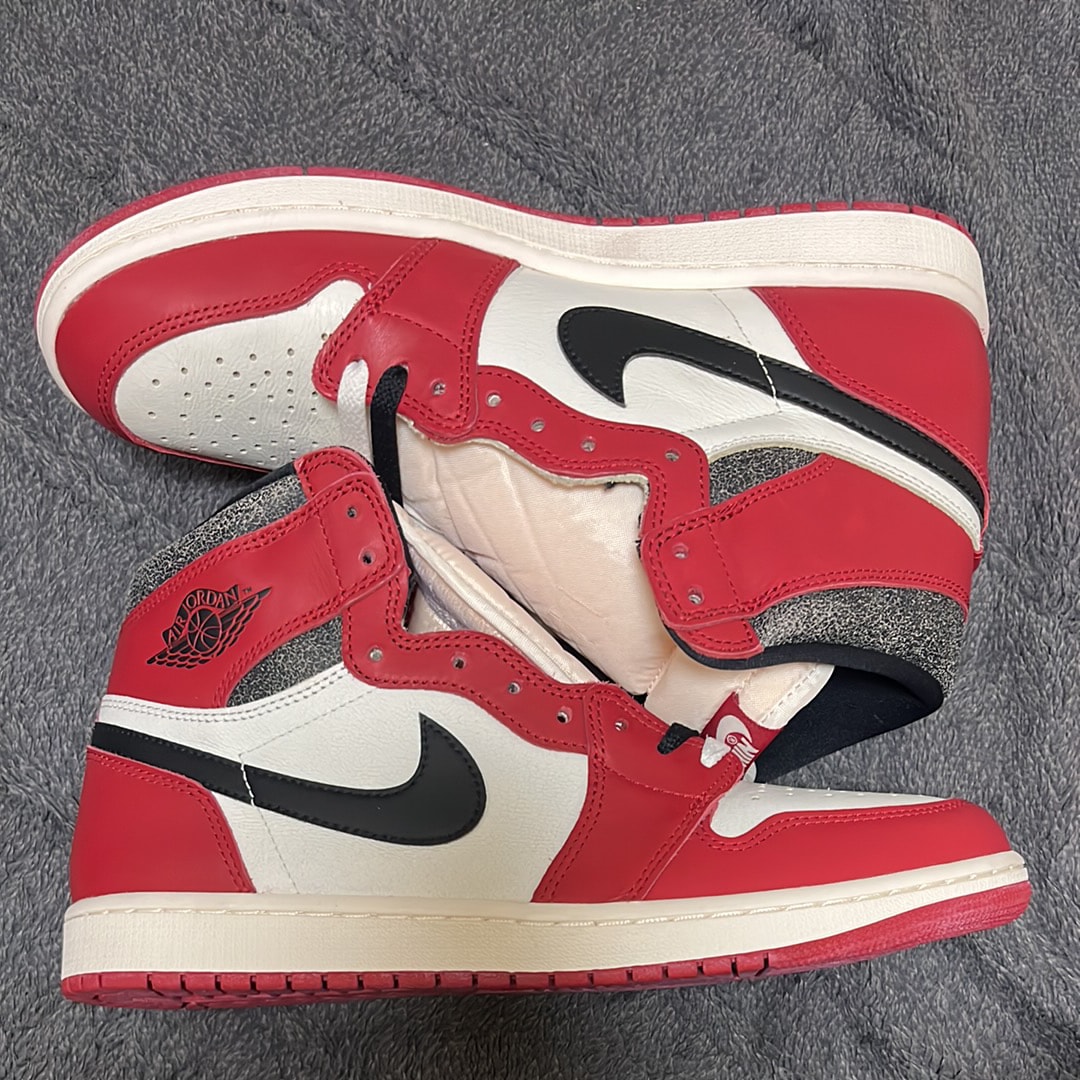 Nike Air Jordan 1 High OG "Lost & Found/Chicago"