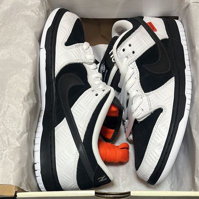 TIGHTBOOTH × Nike SB Dunk Low Pro QS "Black and White"