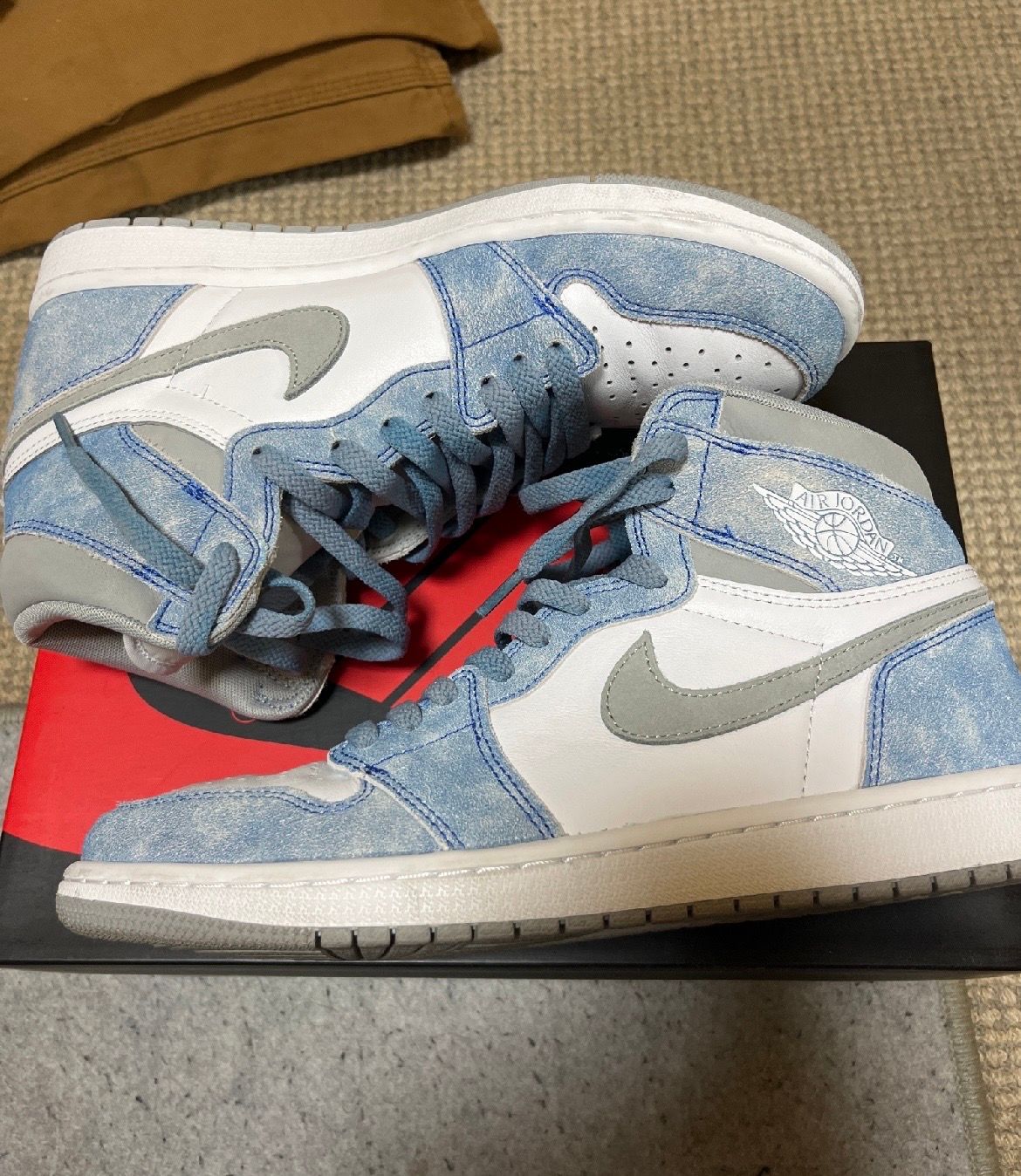 Nike Air Jordan 1 High OG "Hyper Royal"