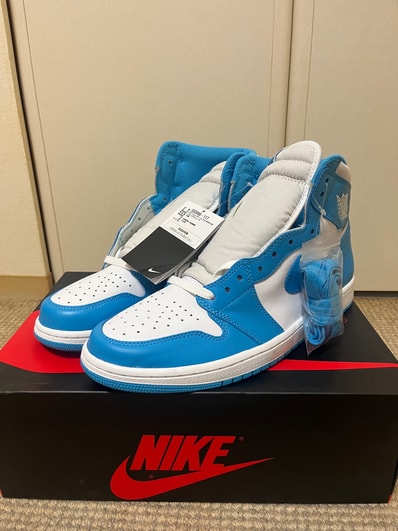 Nike Air Jordan 1 Retro High "UNC"