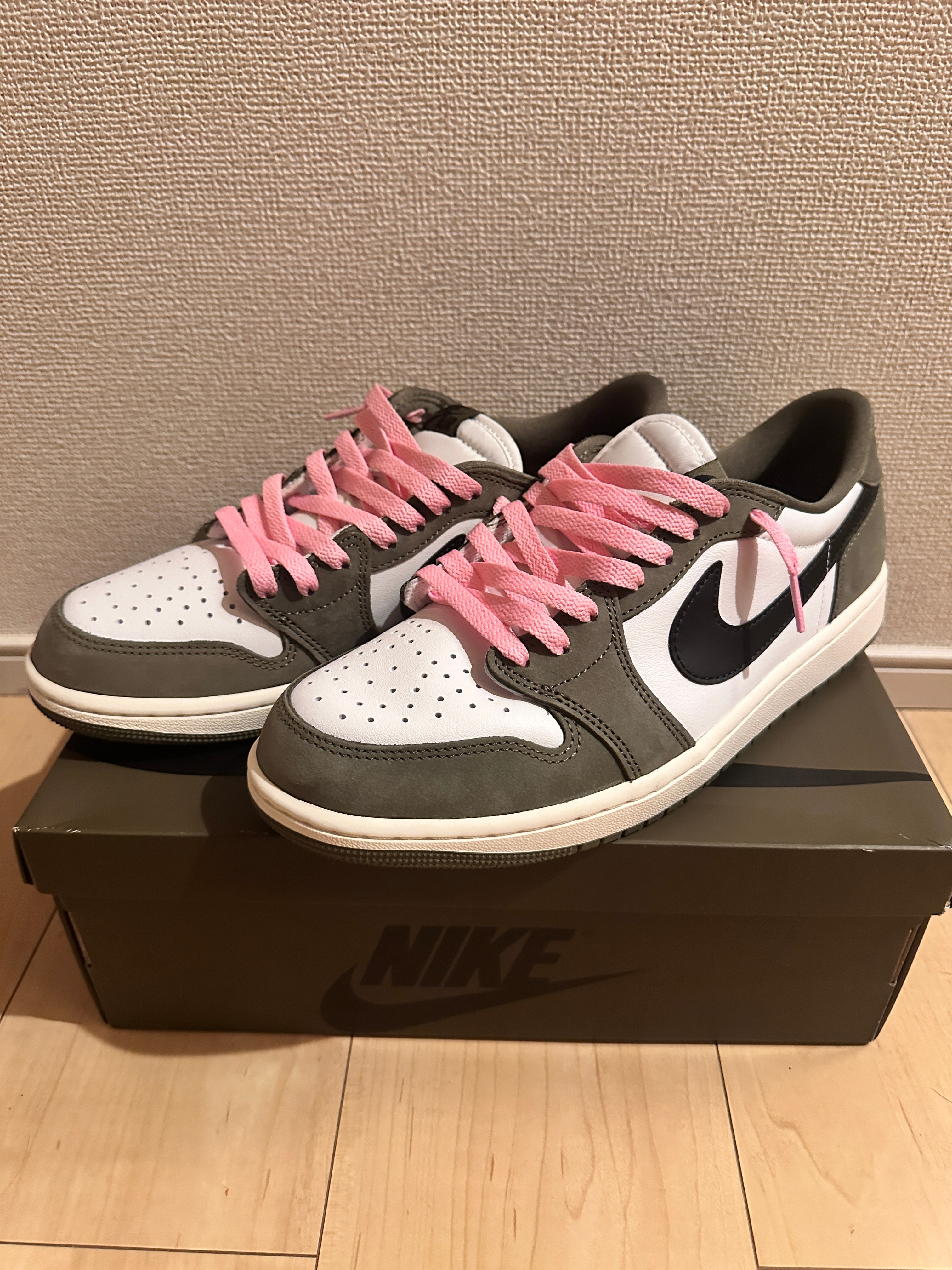 Nike Air Jordan 1 Low OG "Medium Olive and Summit White"