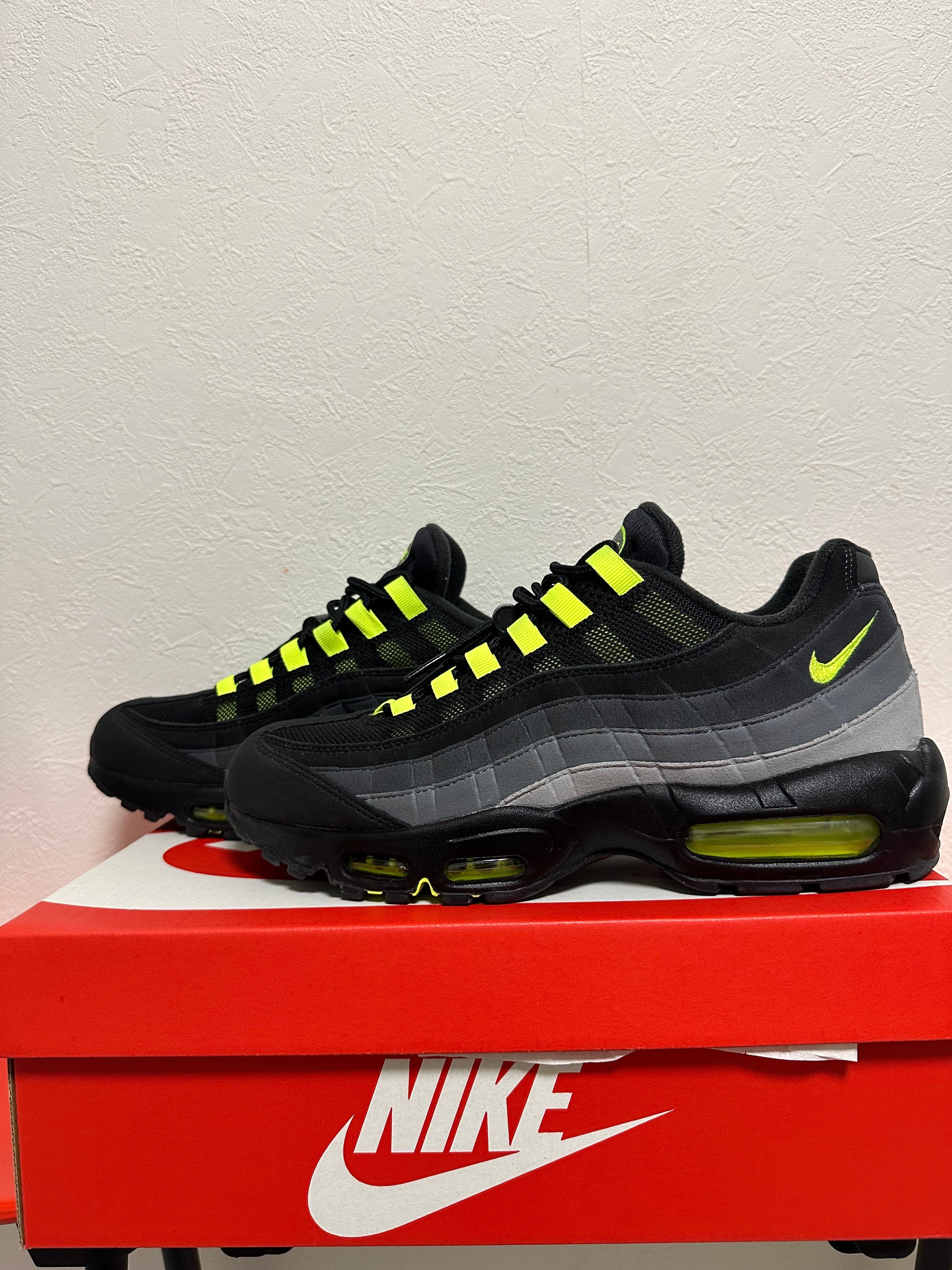 Nike Air Max 95 "Black/Anthracite/Smoke Grey/Volt"