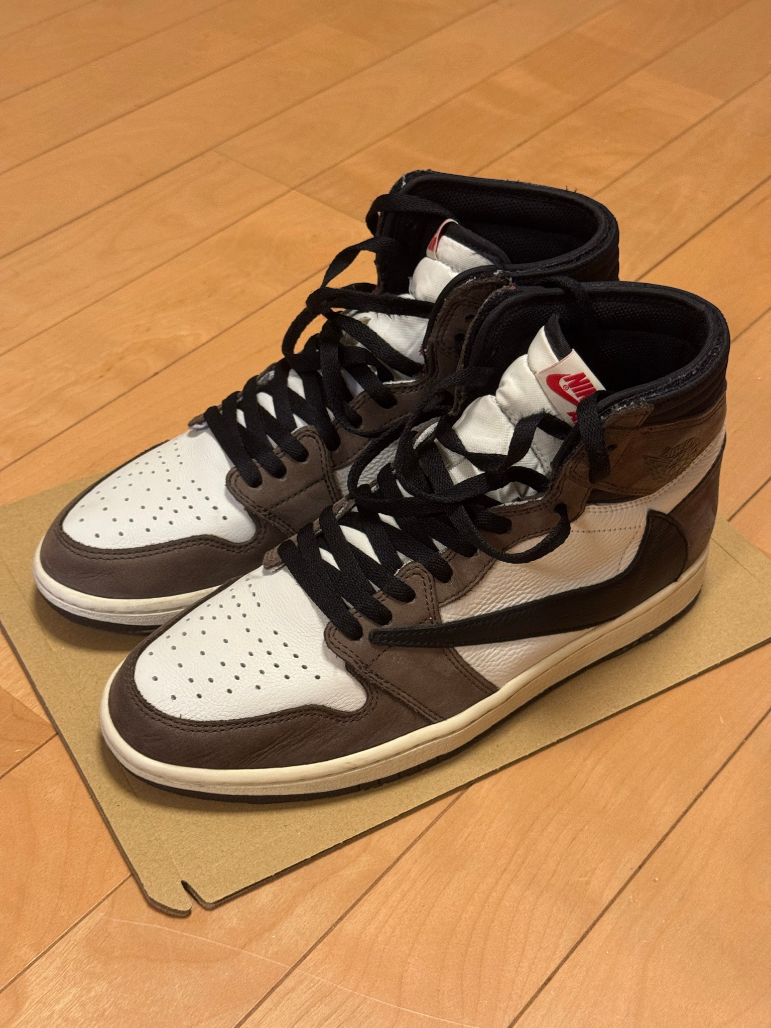 Travis Scott × Nike Air Jordan 1 Retro High OG TS SP 